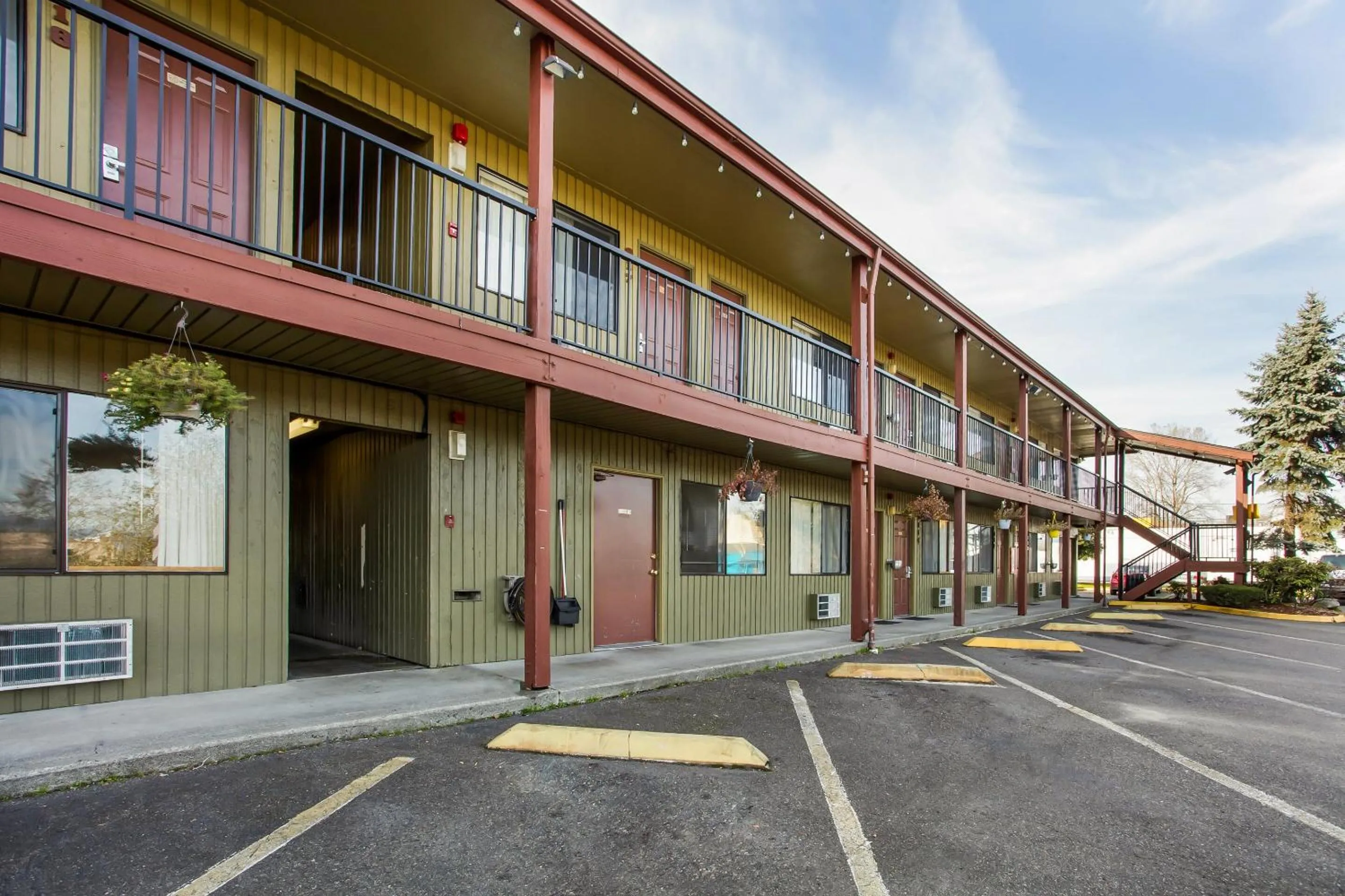 On site in Arlington Motor Inn