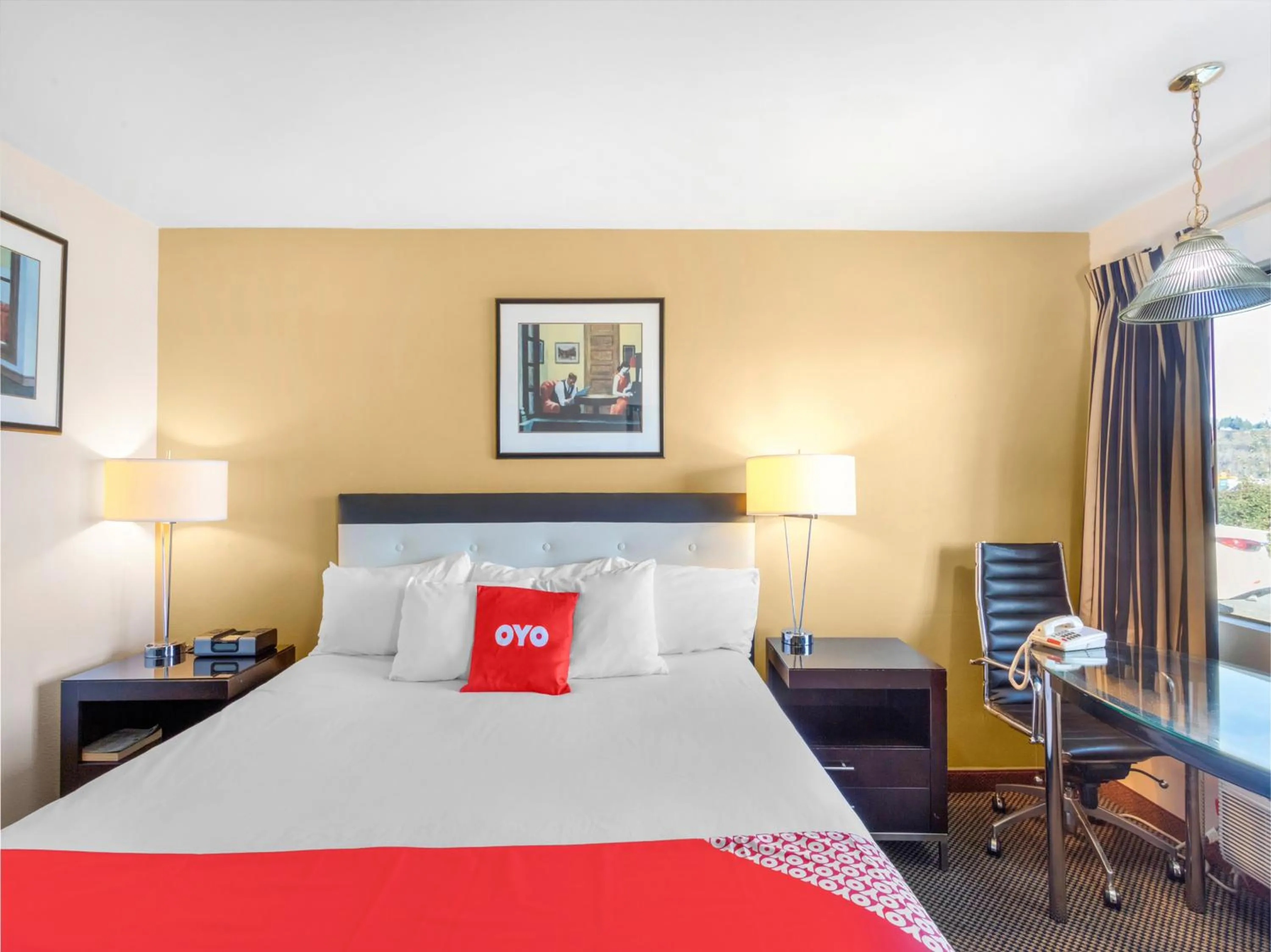 Bedroom, Bed in Arlington Motor Inn