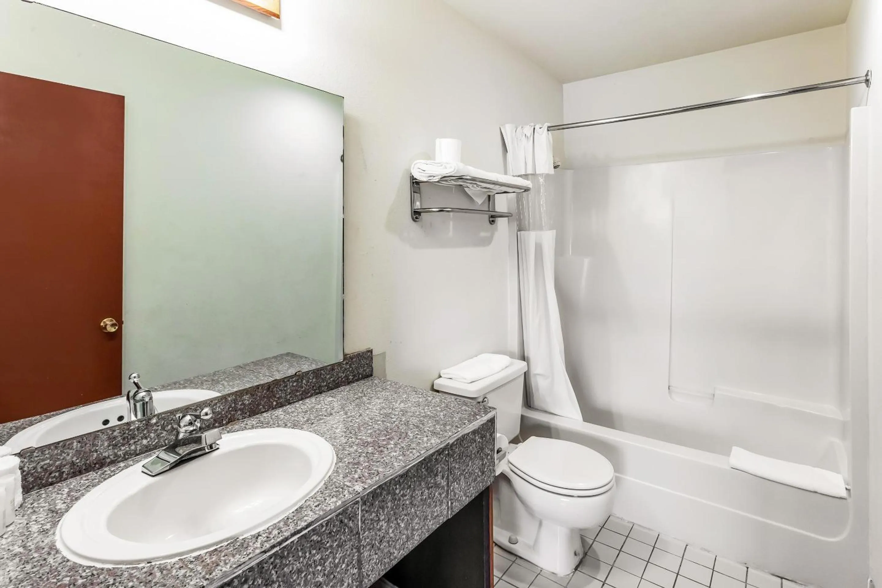 Bathroom in Arlington Motor Inn