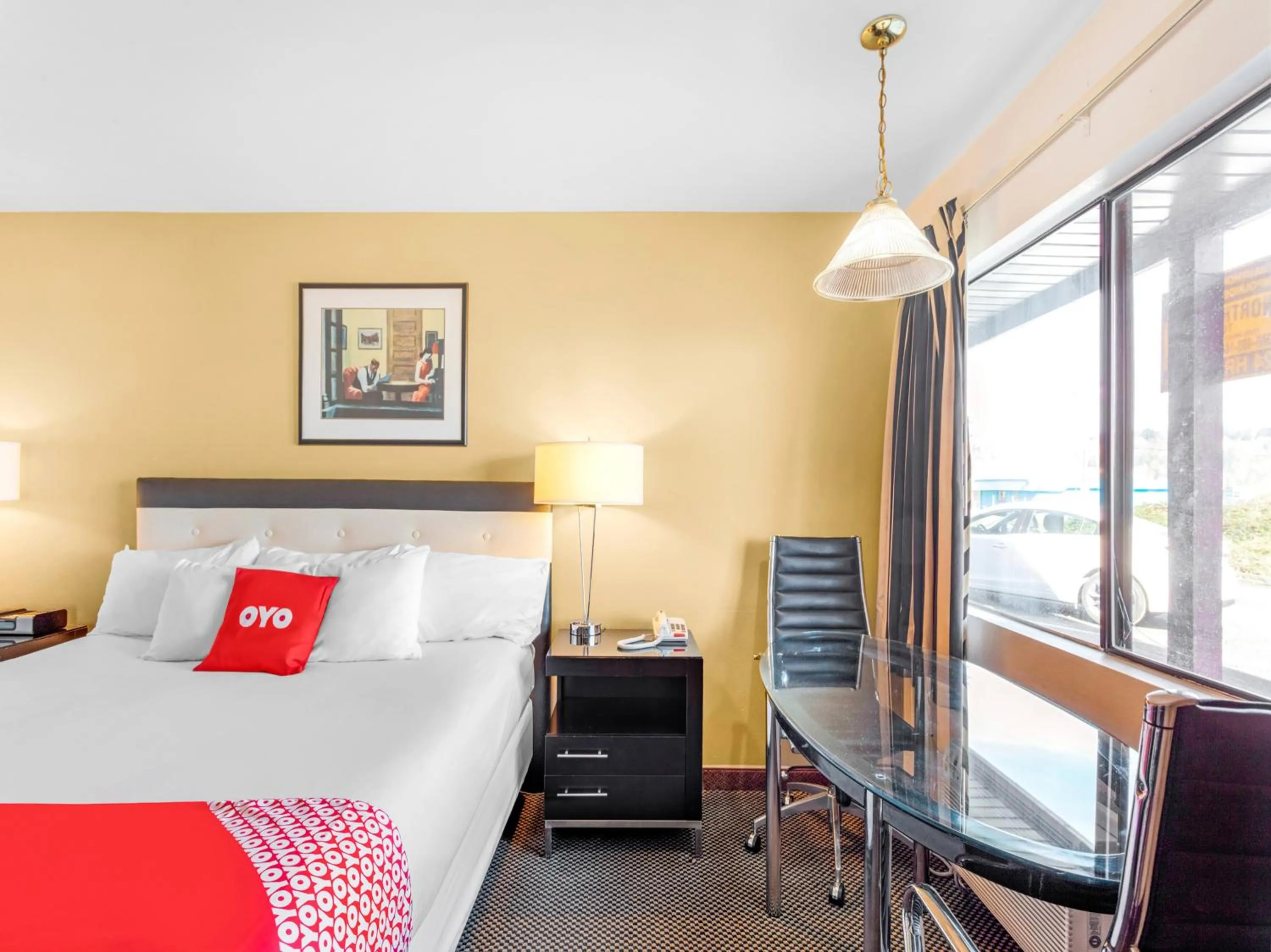 Bedroom, Bed in Arlington Motor Inn