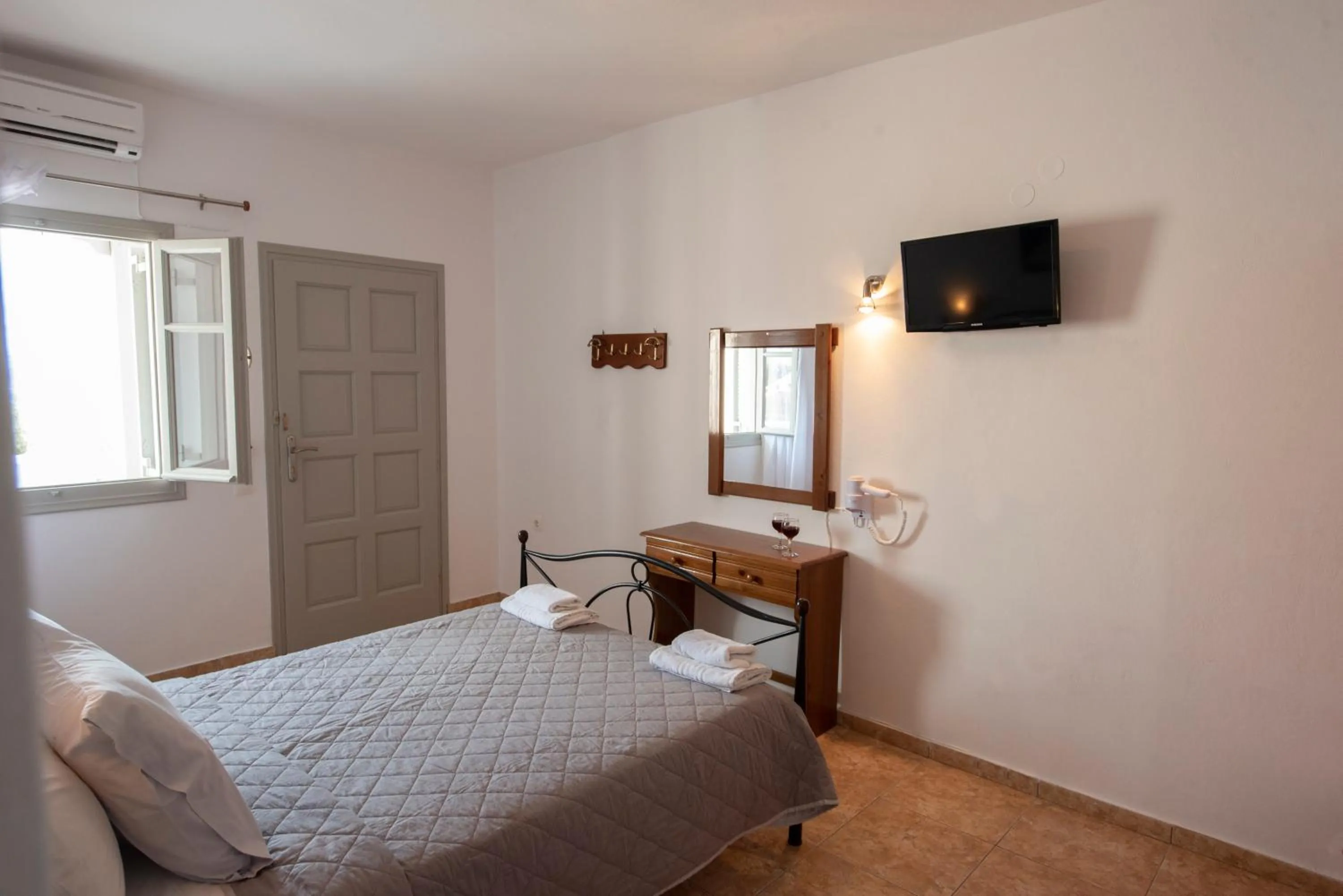 Bedroom, Bed in Villa Galinia