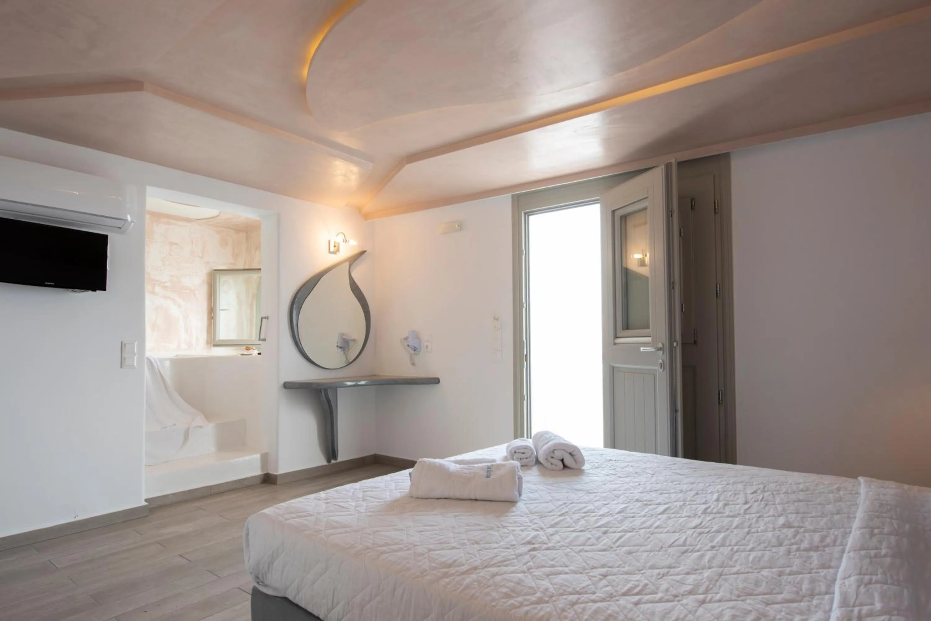 Bedroom, Bed in Villa Galinia