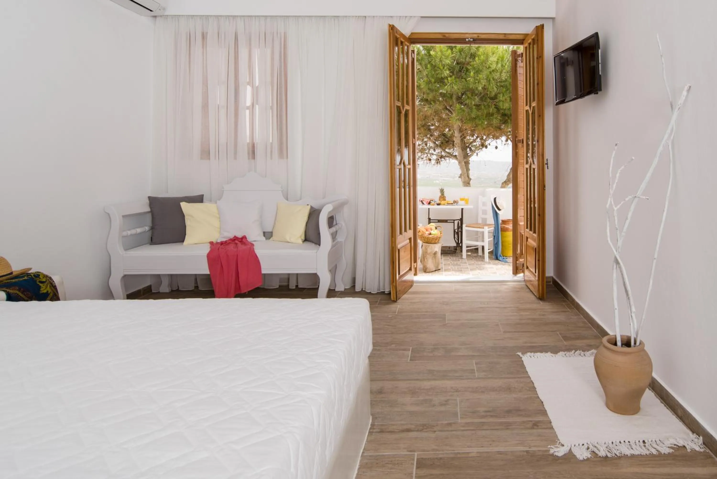 Day, Bed in Villa Galinia