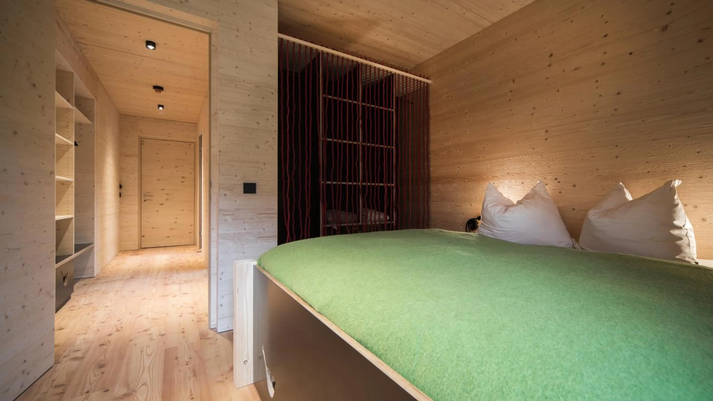 Bedroom, Bed in Hotel Jagdschloss Resort