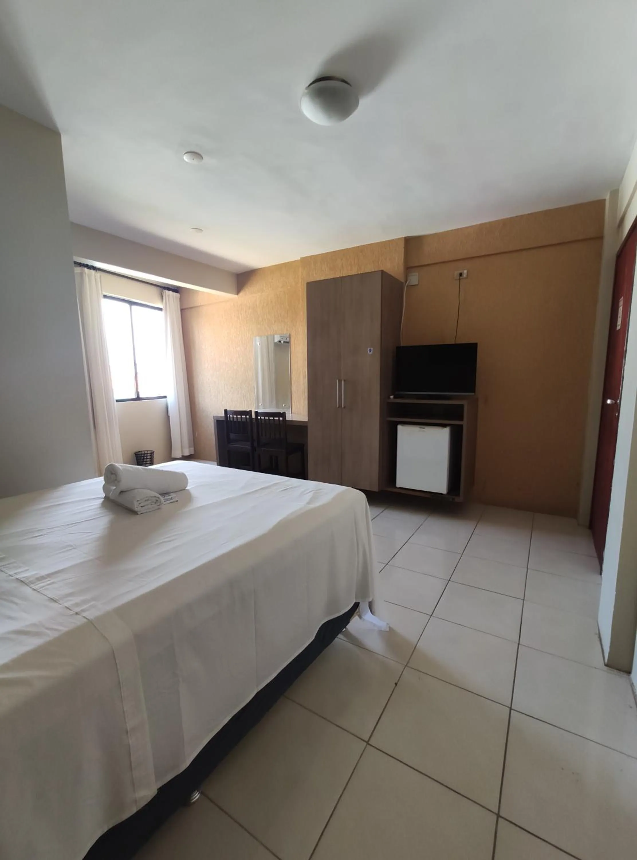 Photo of the whole room, Bed in Pousada Vila do Porto