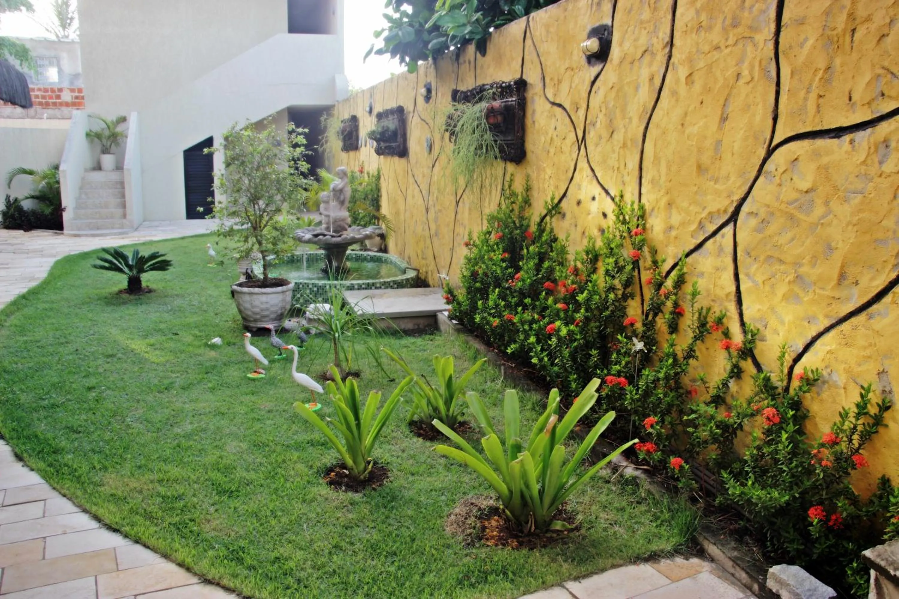 Garden in Pousada Vila do Porto