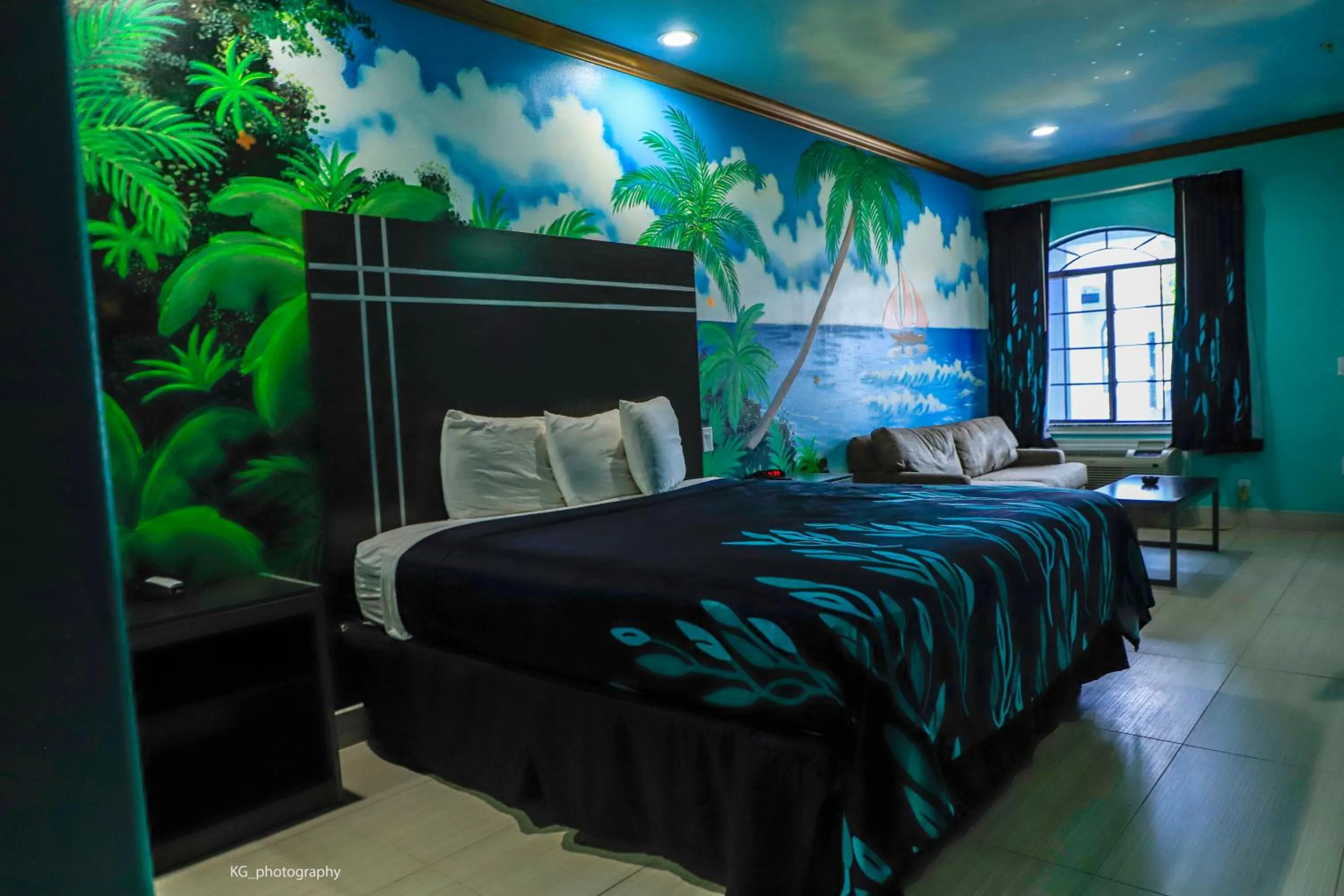 Photo of the whole room in Scottish Inn and Suites Houston-Jones Road