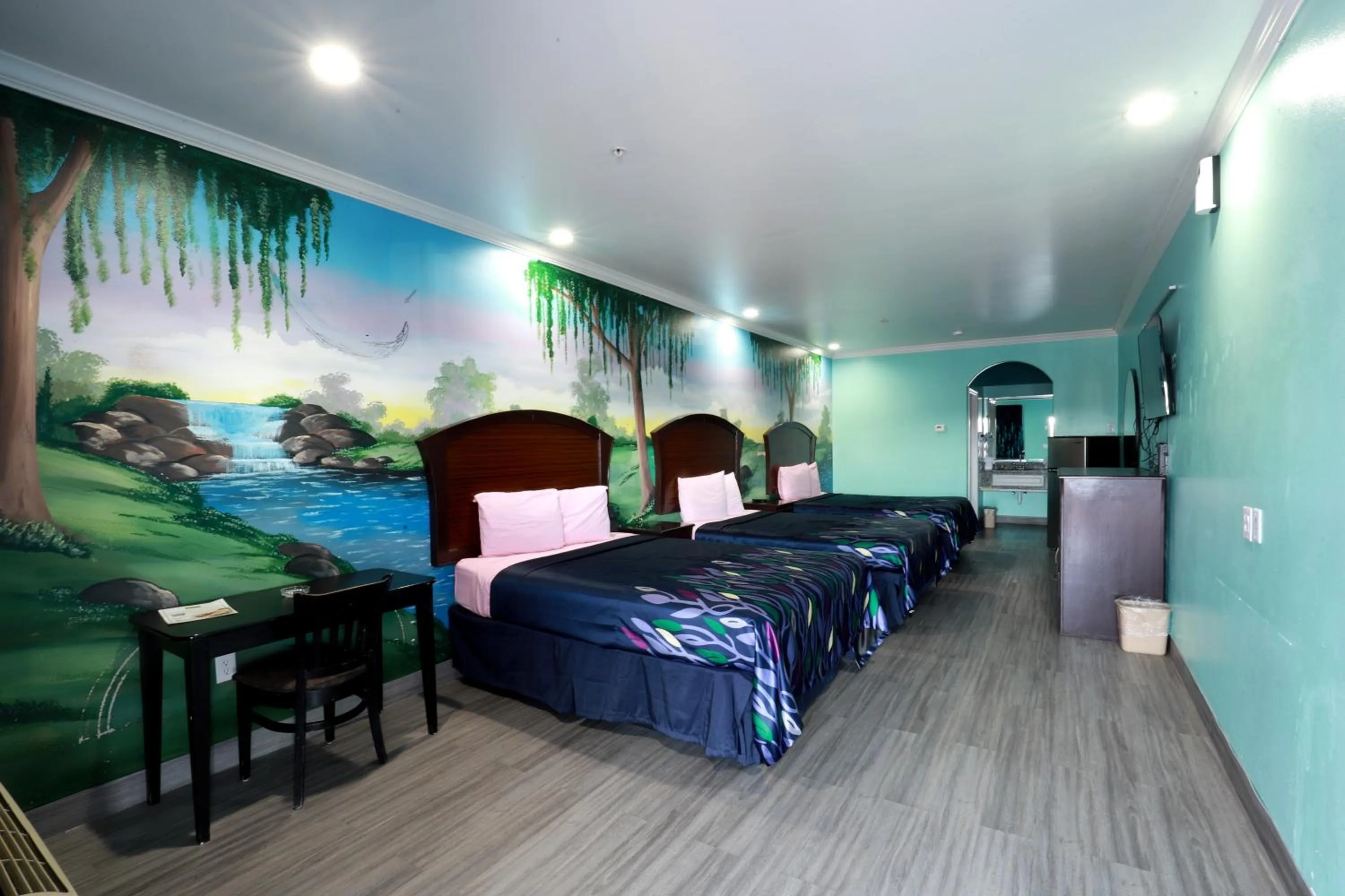 Photo of the whole room in Scottish Inn and Suites Houston-Jones Road