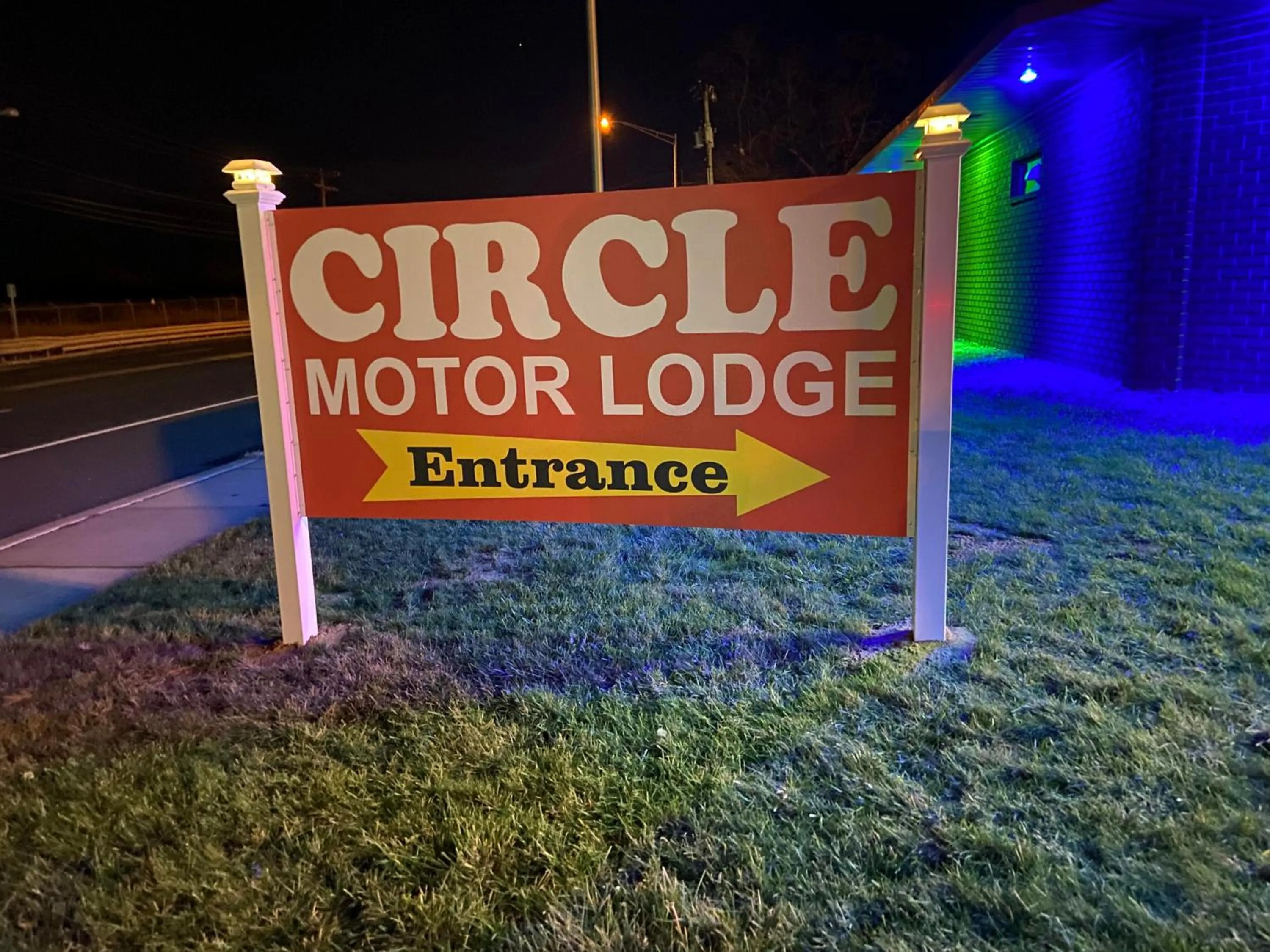 Property building in Circle Motor Lodge