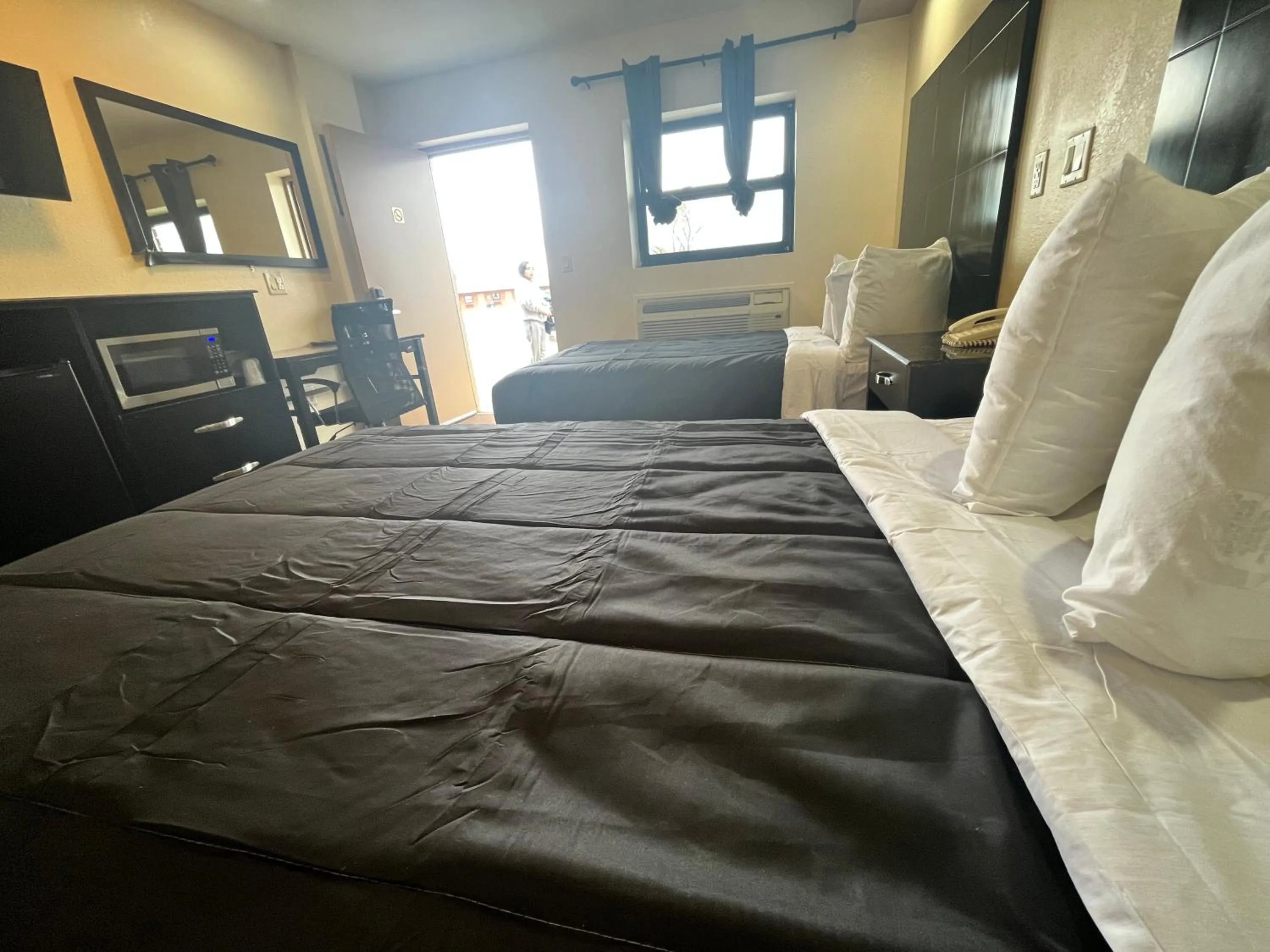 Bed in Circle Motor Lodge