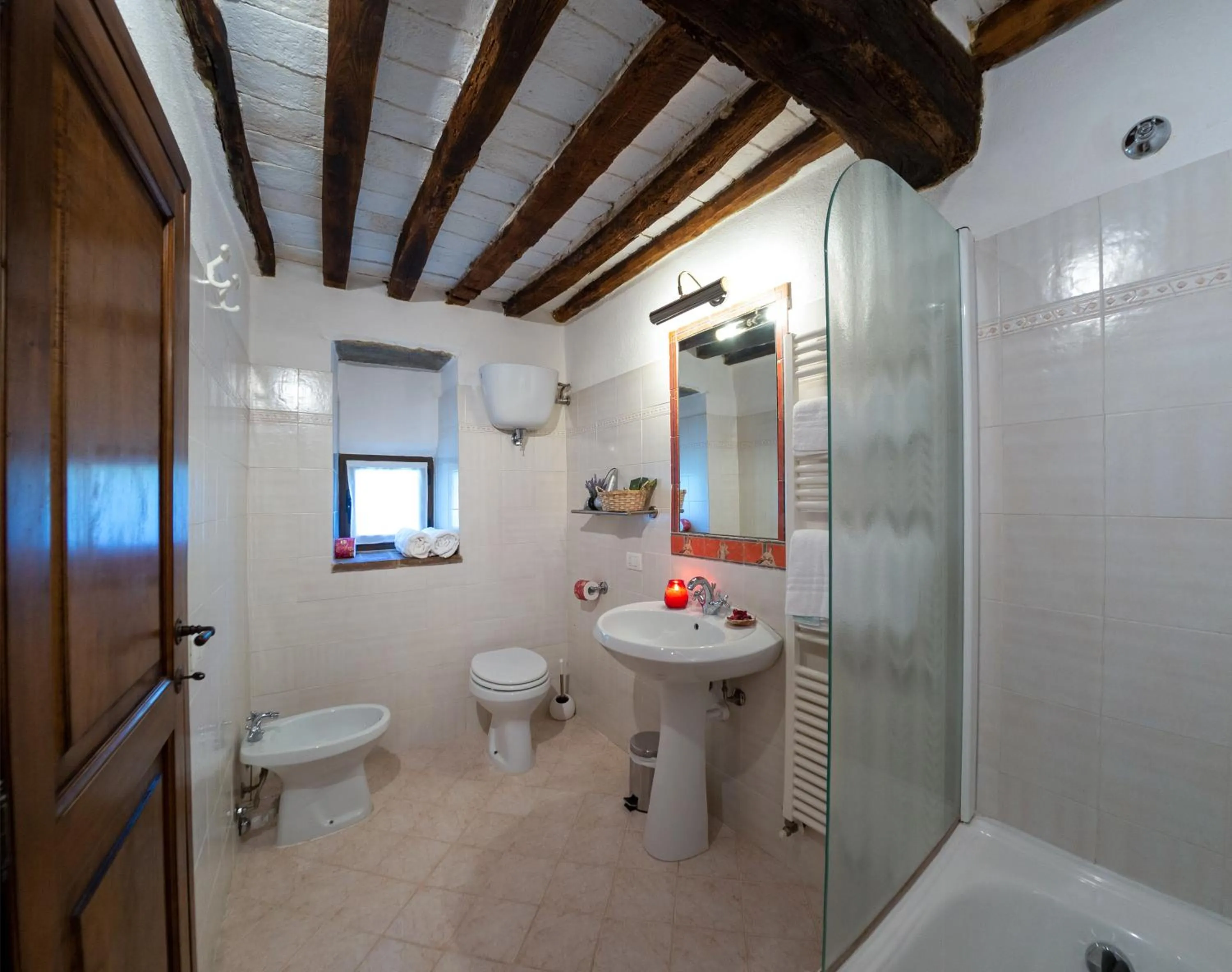 Shower in Monastero San Silvestro