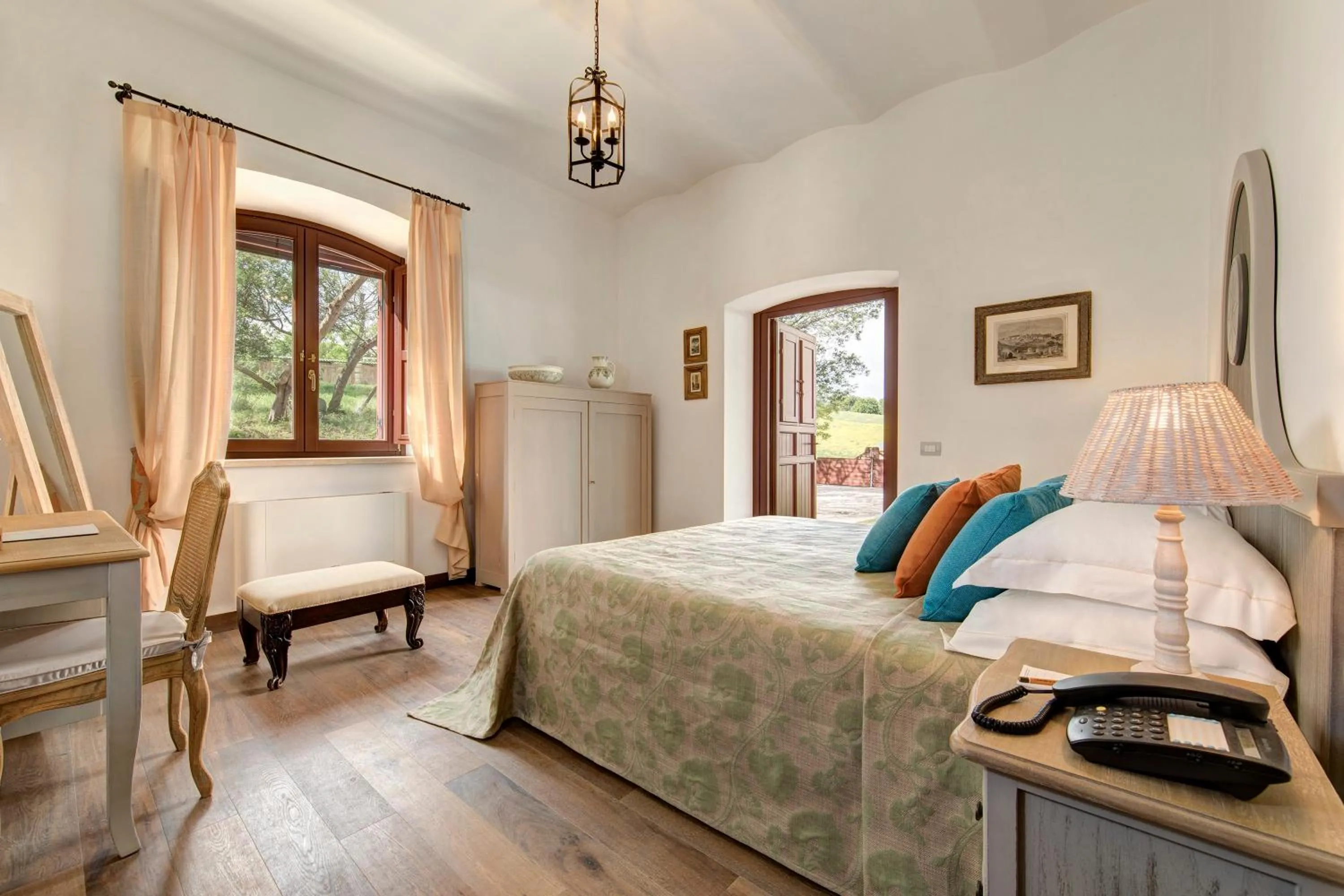 Bed in Borgo Pallavicini Mori