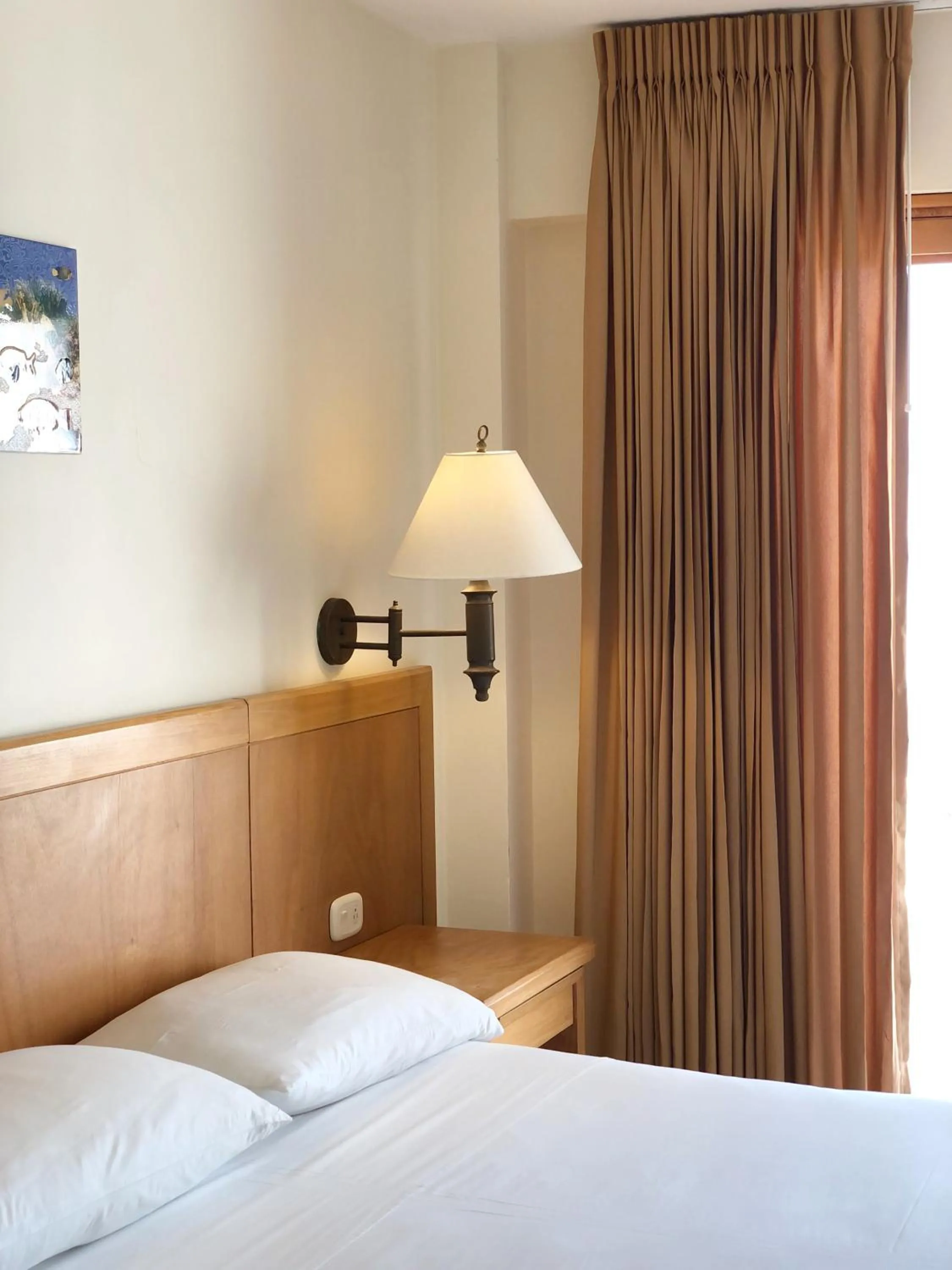 Bedroom, Bed in Hotel Be La Sierra