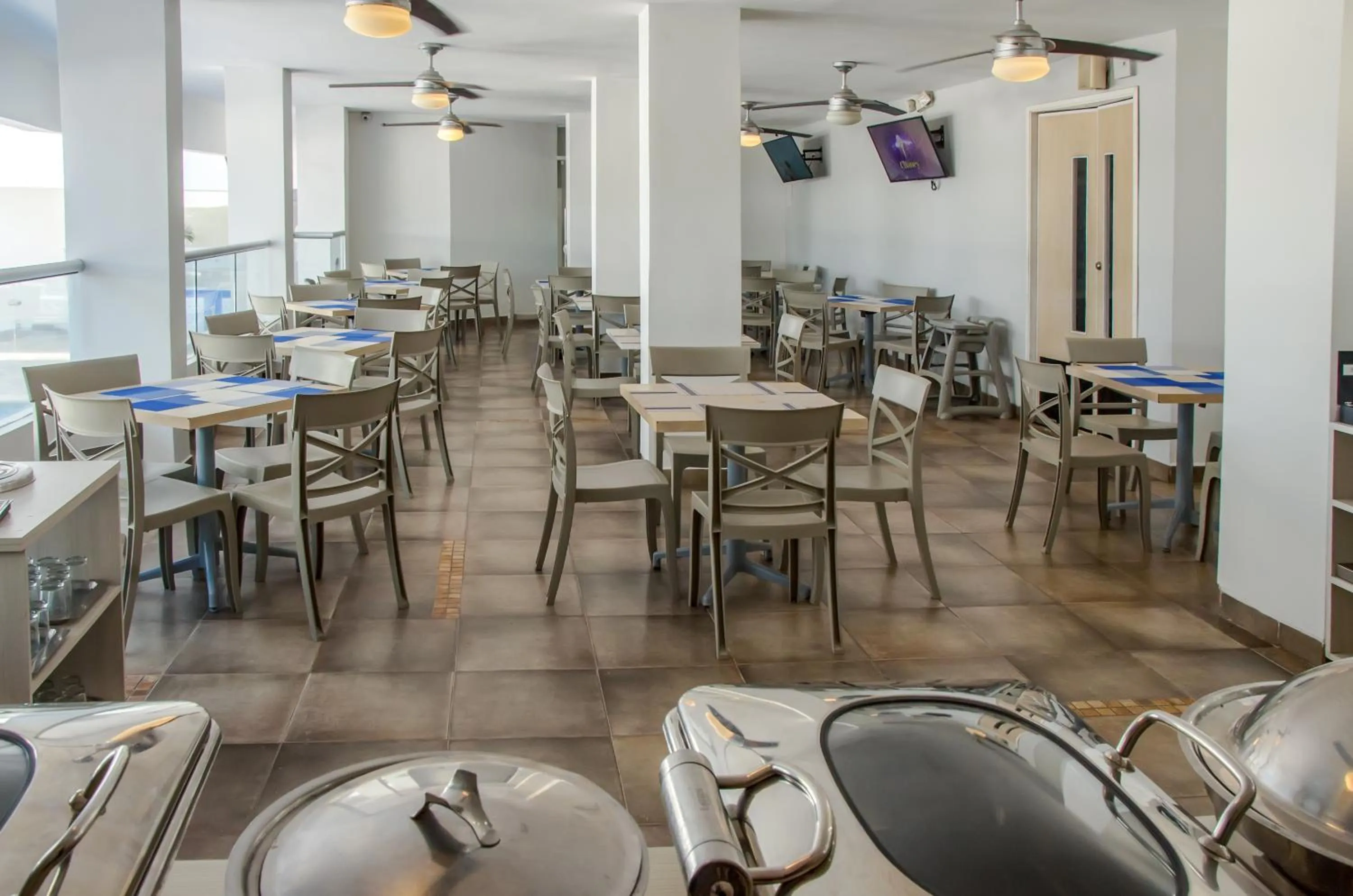 Dining area in Hotel Be La Sierra