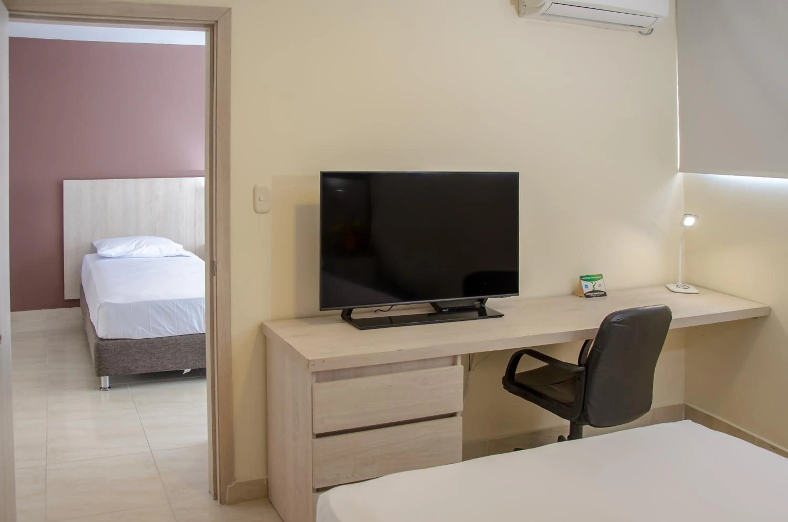 Bedroom, Bed in Hotel Be La Sierra