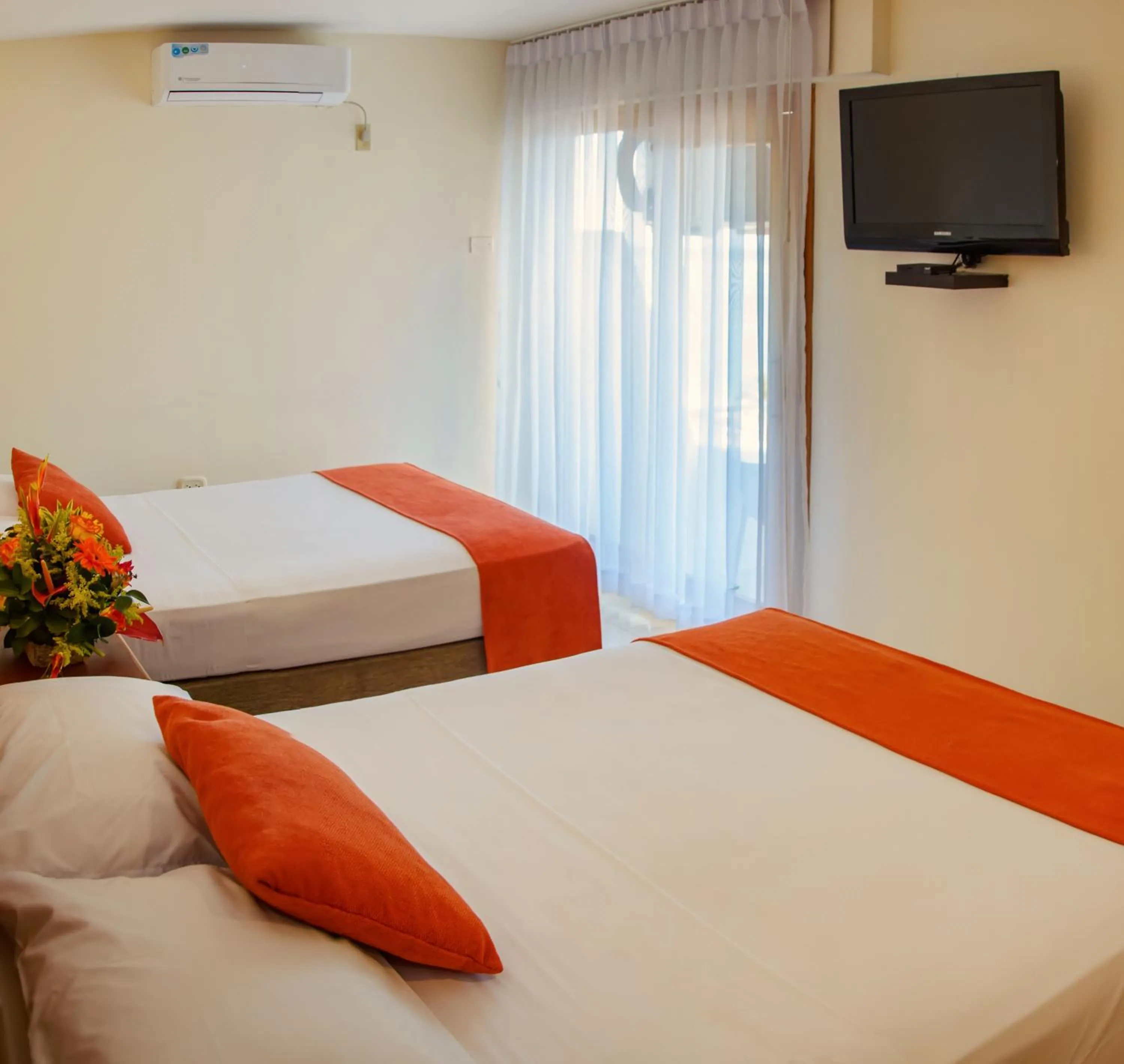 Bedroom, Bed in Hotel Be La Sierra