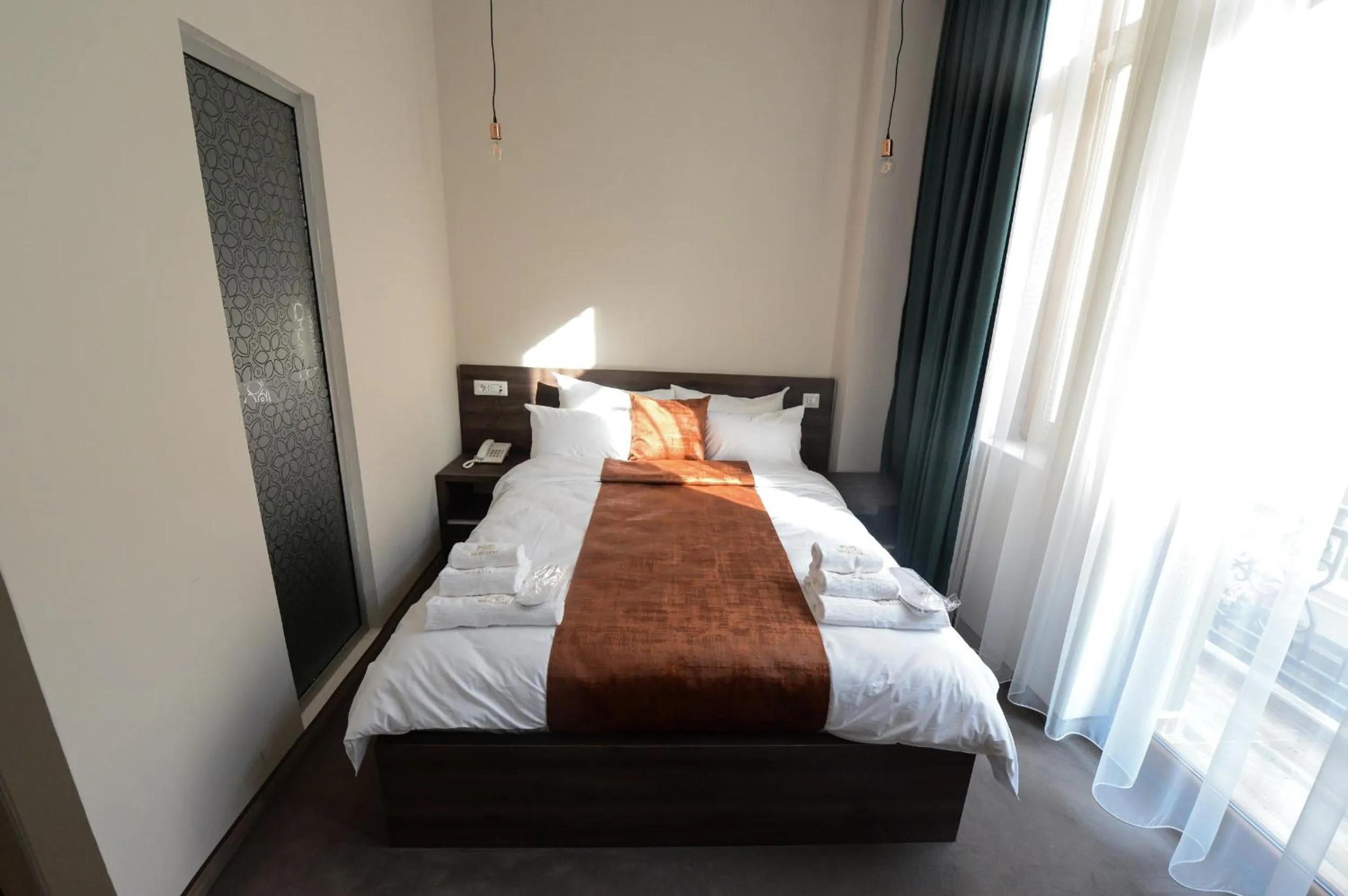 Bed in Hotel Cara 28