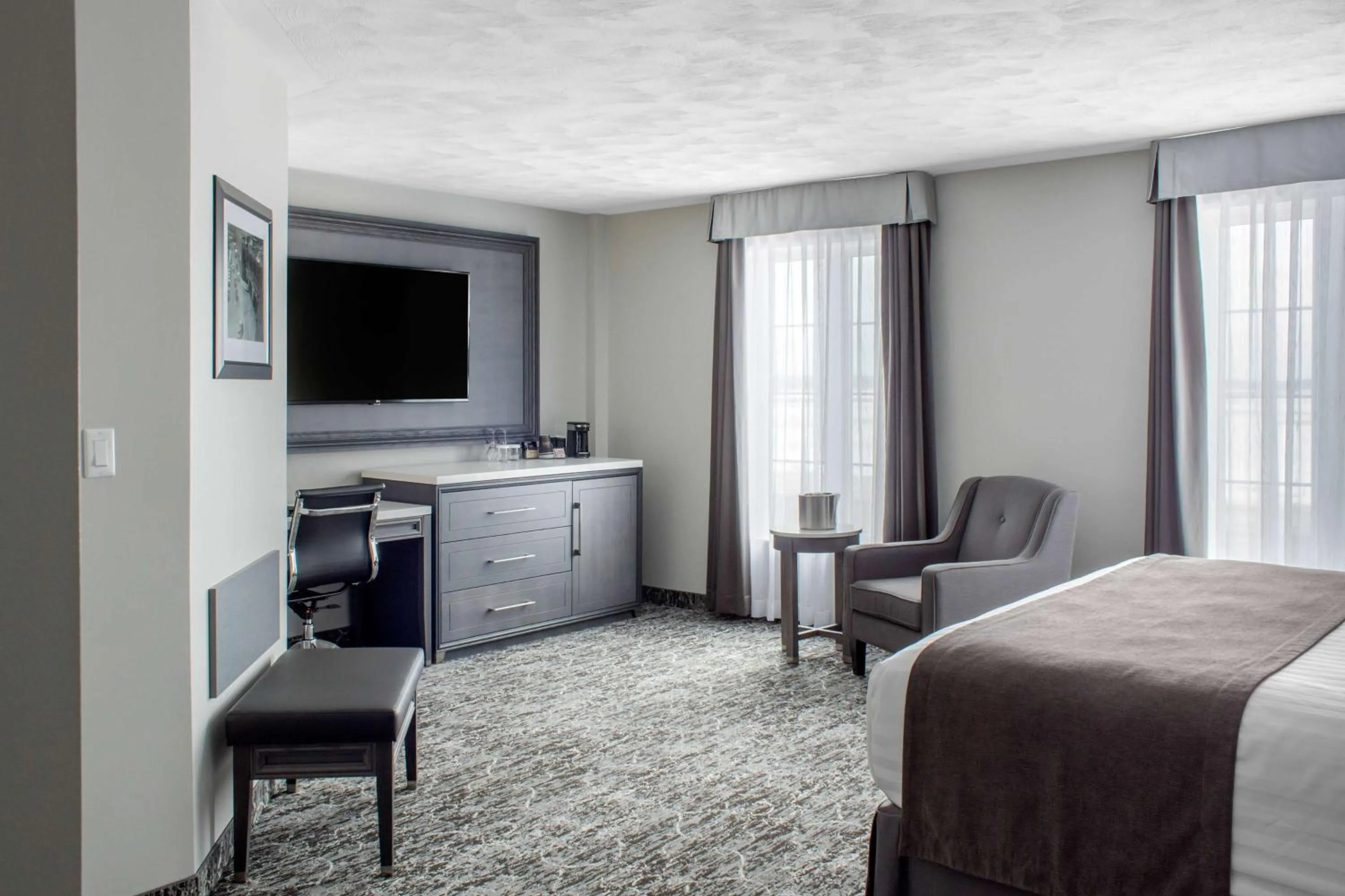 Photo of the whole room, Bed in Chateau Moncton Trademark Collection by Wyndham