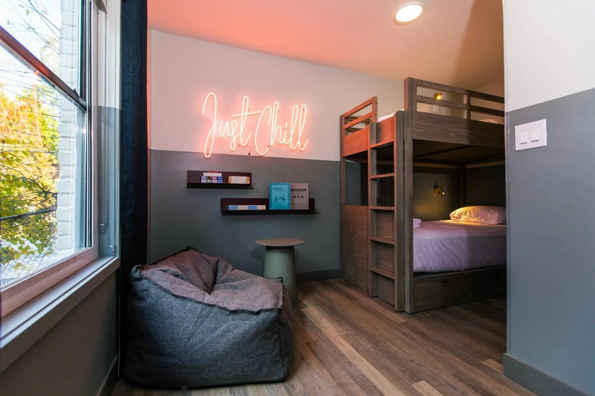 Photo of the whole room, Bed in voco The Darwin - Atlanta Midtown by IHG