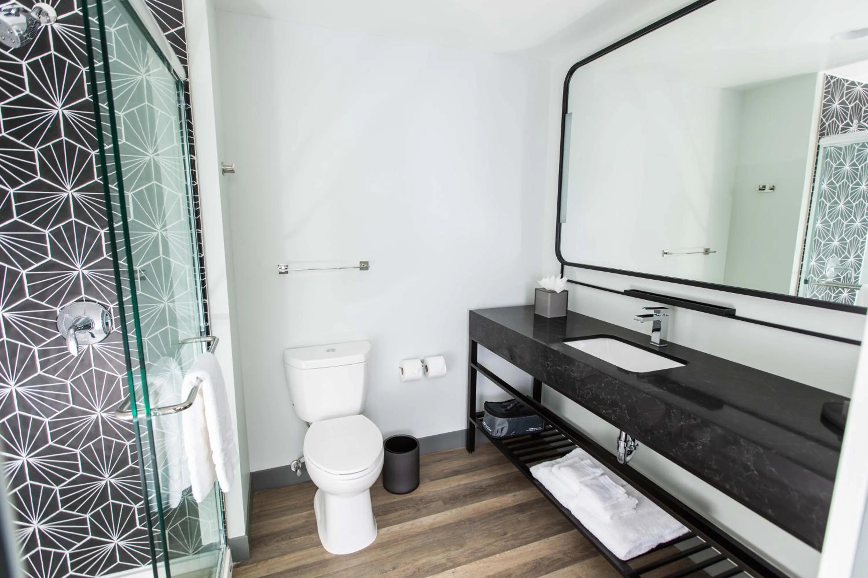 Shower in voco The Darwin - Atlanta Midtown by IHG