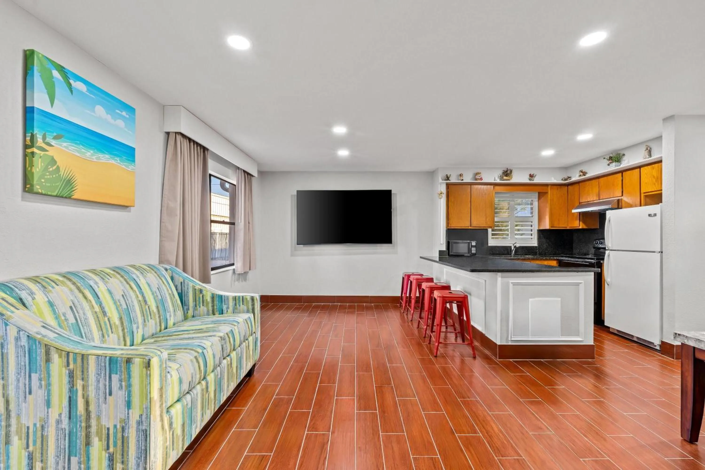 Photo of the whole room in Travelodge by Wyndham Hotel & Cottages St Augustine - Historic