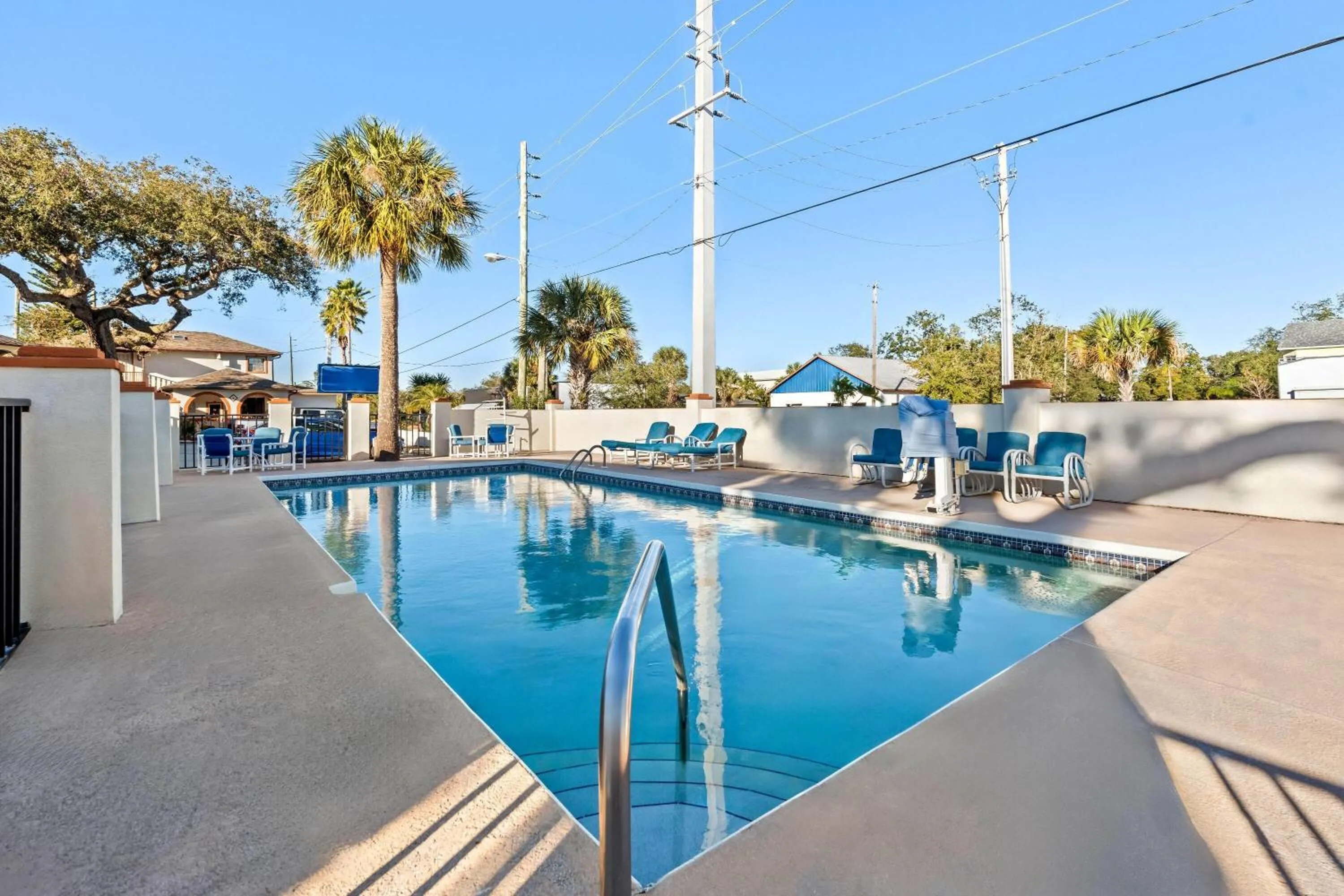 Pool view in Travelodge by Wyndham Hotel & Cottages St Augustine - Historic