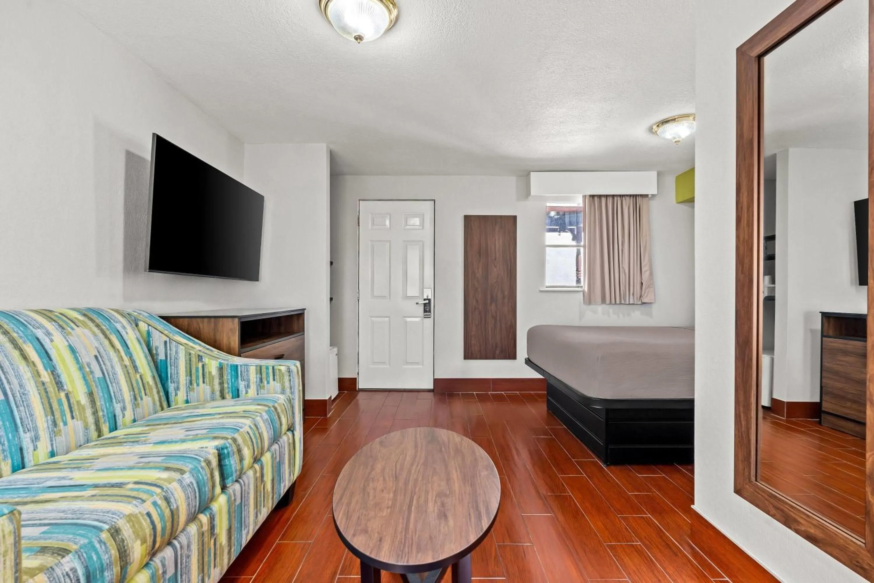 Photo of the whole room, Bed in Travelodge by Wyndham Hotel & Cottages St Augustine - Historic
