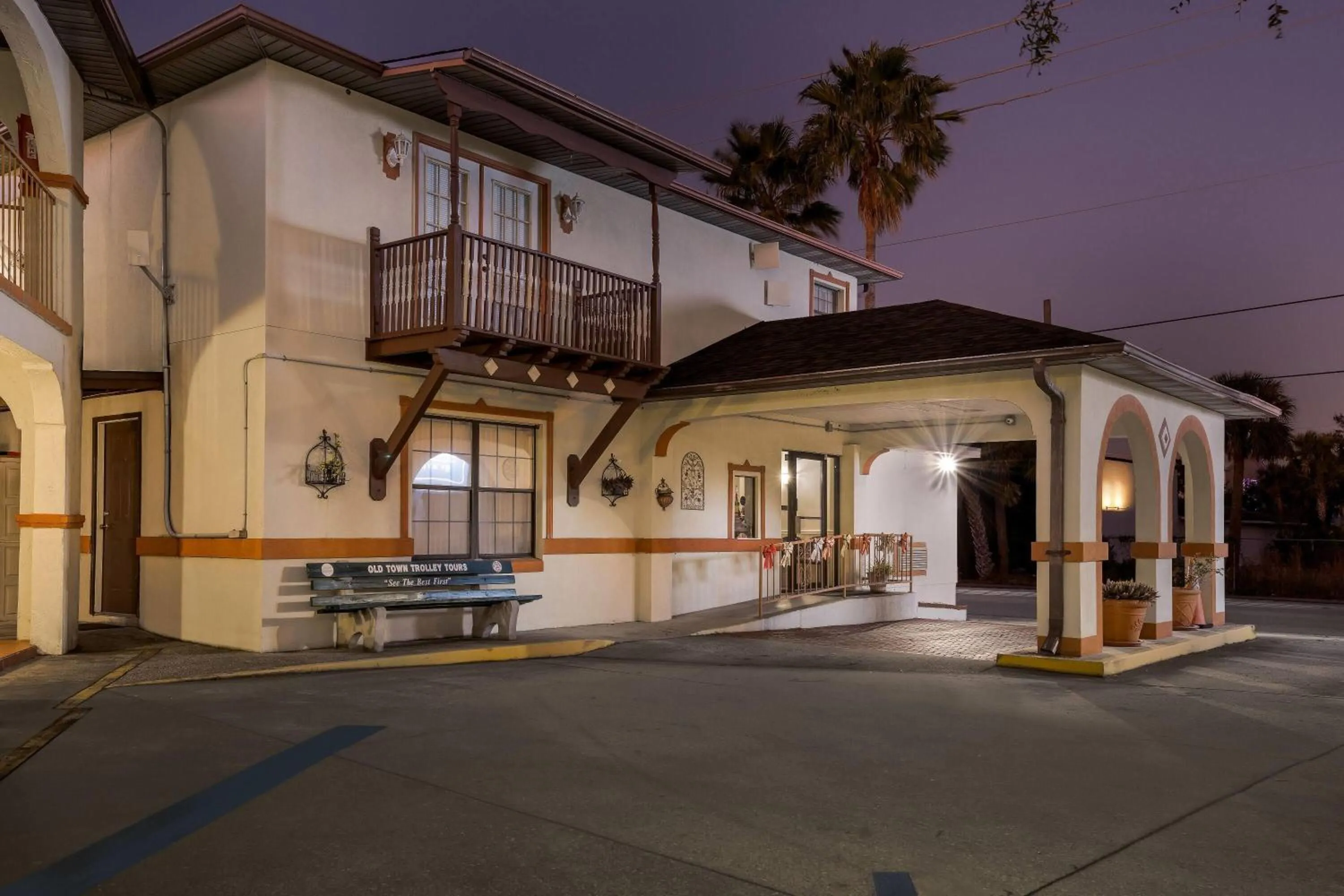 Property building in Travelodge by Wyndham Hotel & Cottages St Augustine - Historic