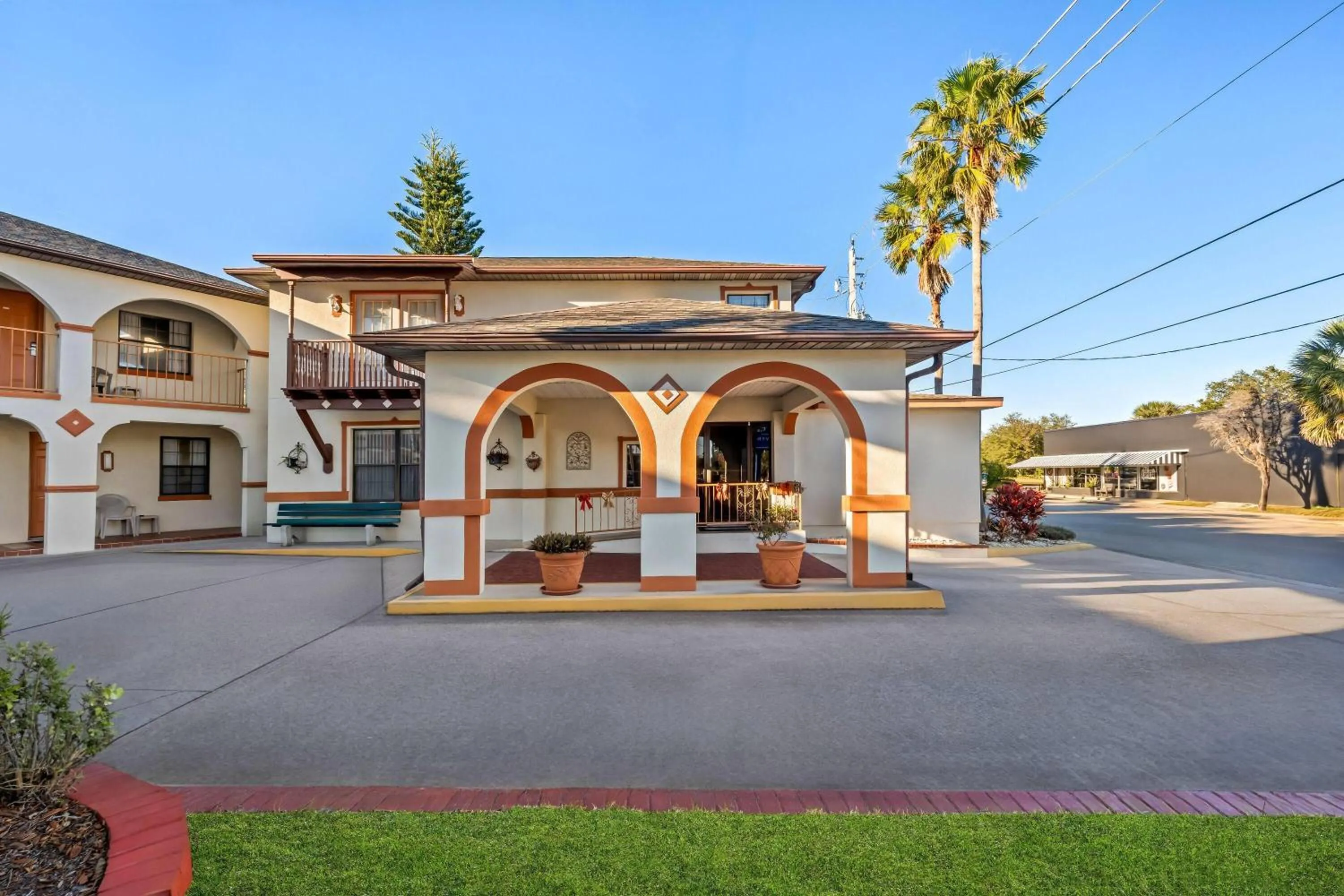 Property building in Travelodge by Wyndham Hotel & Cottages St Augustine - Historic