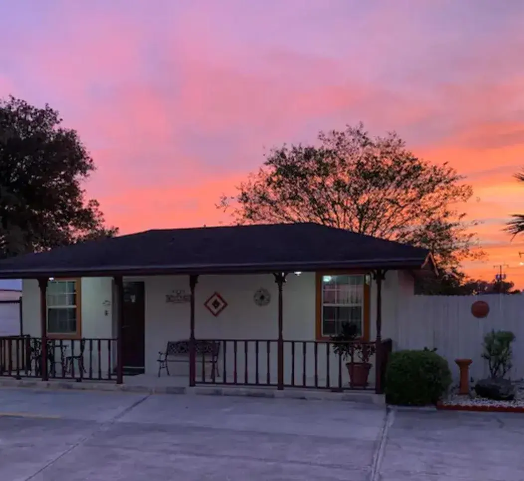 2 Double Beds, One Bedroom Cottage Suite, Non-Smoking in Travelodge by Wyndham Hotel & Cottages St Augustine - Historic 2 Double Beds, One Bedroom Cottage Suite, Non-Smoking in Travelodge by Wyndham Hotel & Cottages St Augustine - Historic