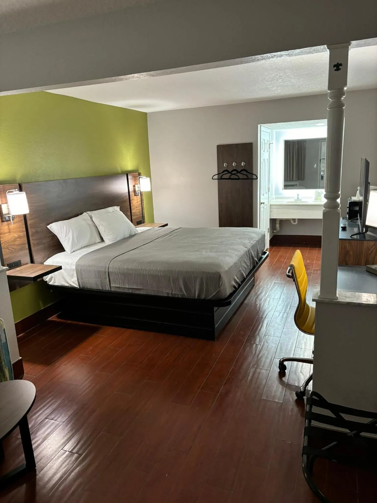 Photo of the whole room, Bed in Travelodge by Wyndham Hotel & Cottages St Augustine - Historic