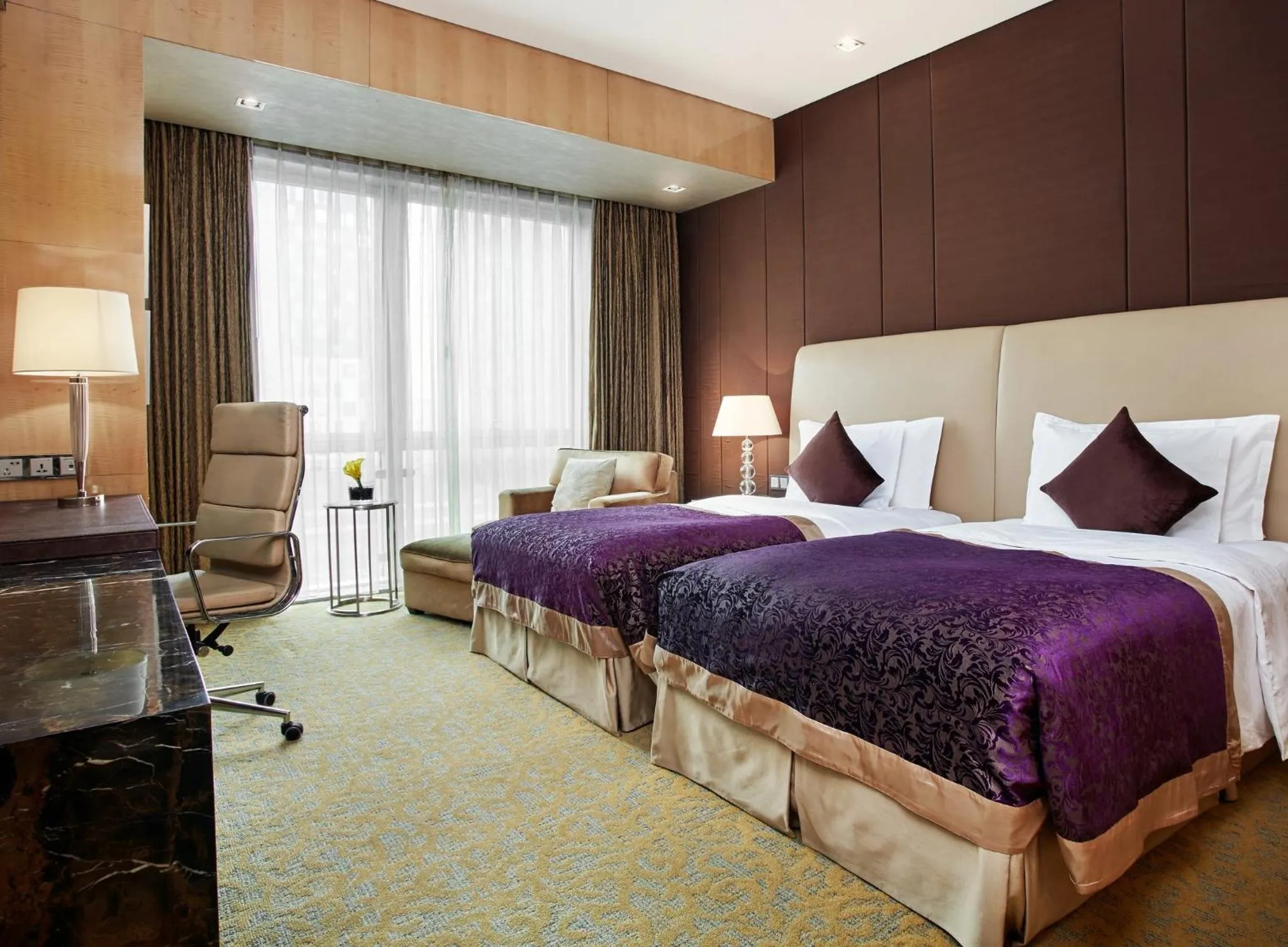 Photo of the whole room, Bed in Crowne Plaza Beijing Chaoyang U-Town by IHG