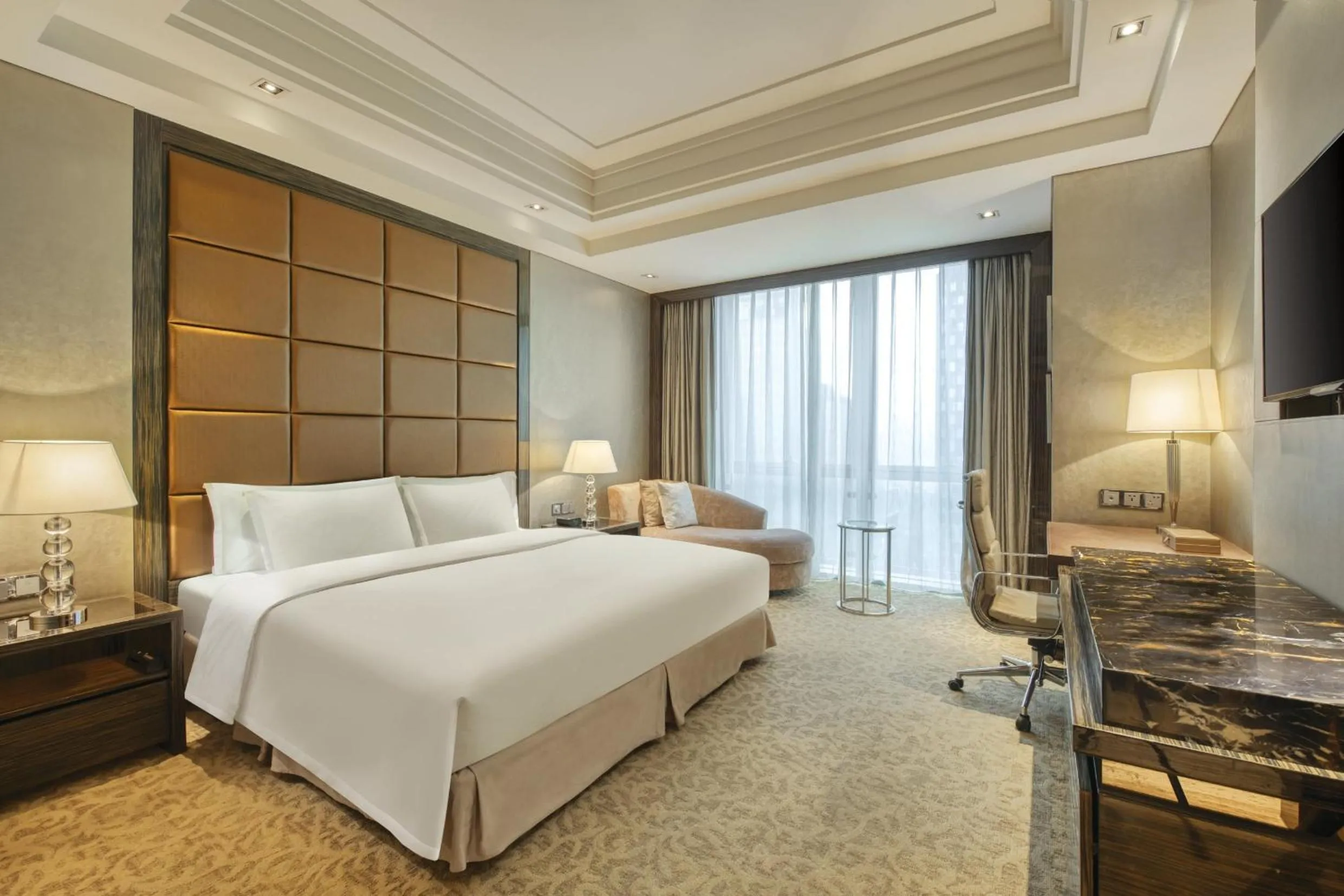 Photo of the whole room, Bed in Crowne Plaza Beijing Chaoyang U-Town by IHG