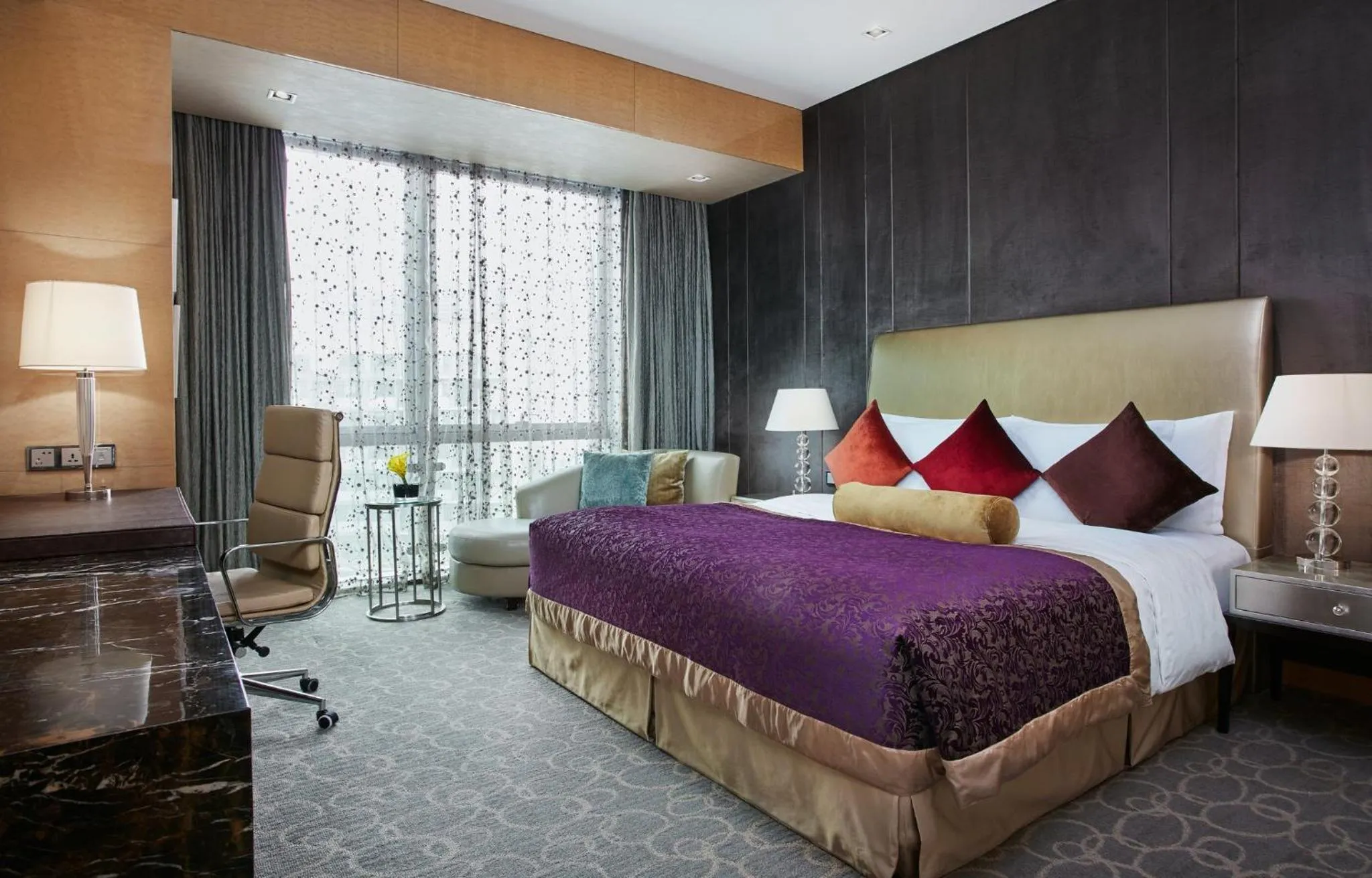 Photo of the whole room, Bed in Crowne Plaza Beijing Chaoyang U-Town by IHG