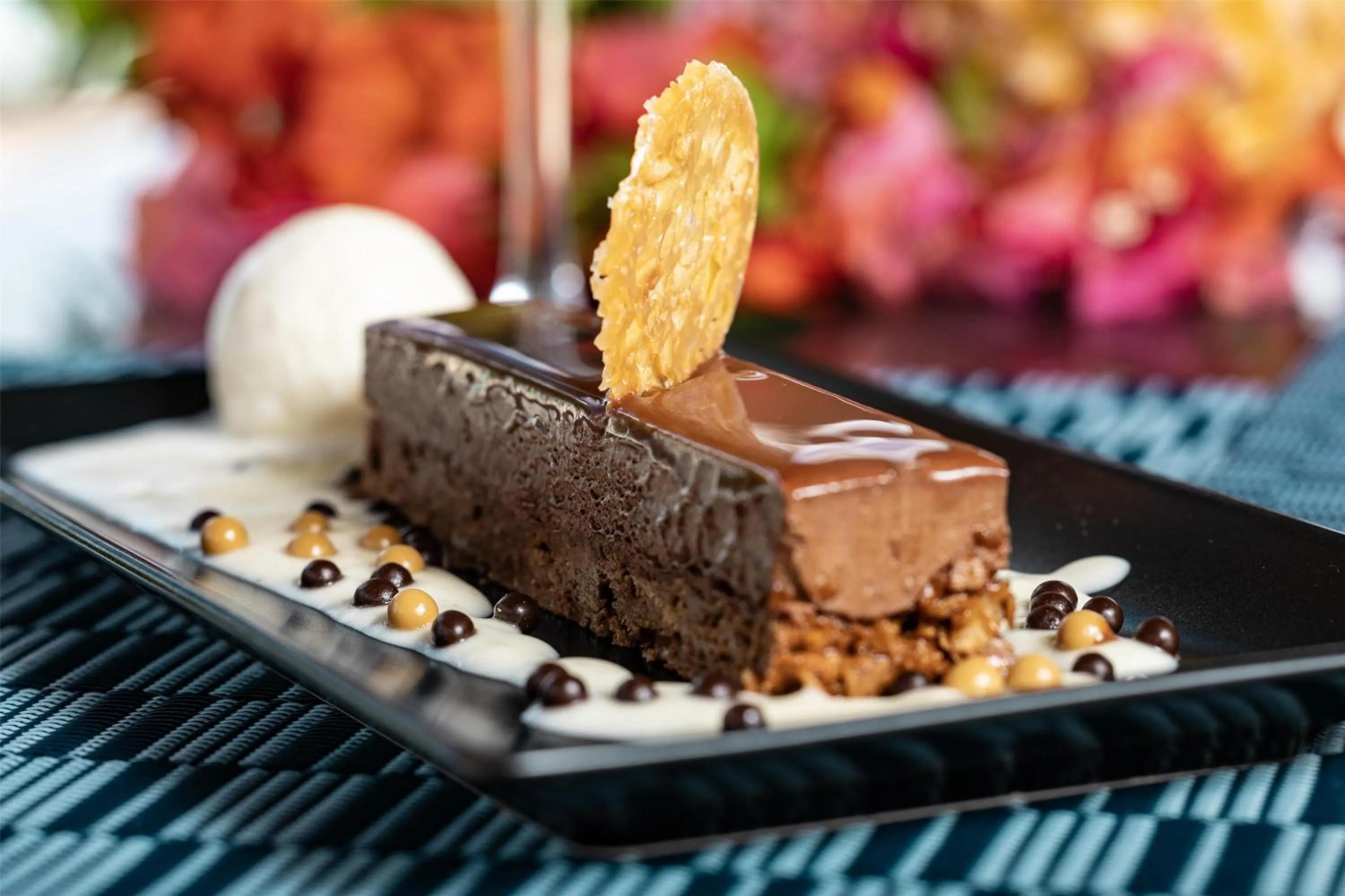 Dining area in Hilton Moorea Lagoon Resort & Spa