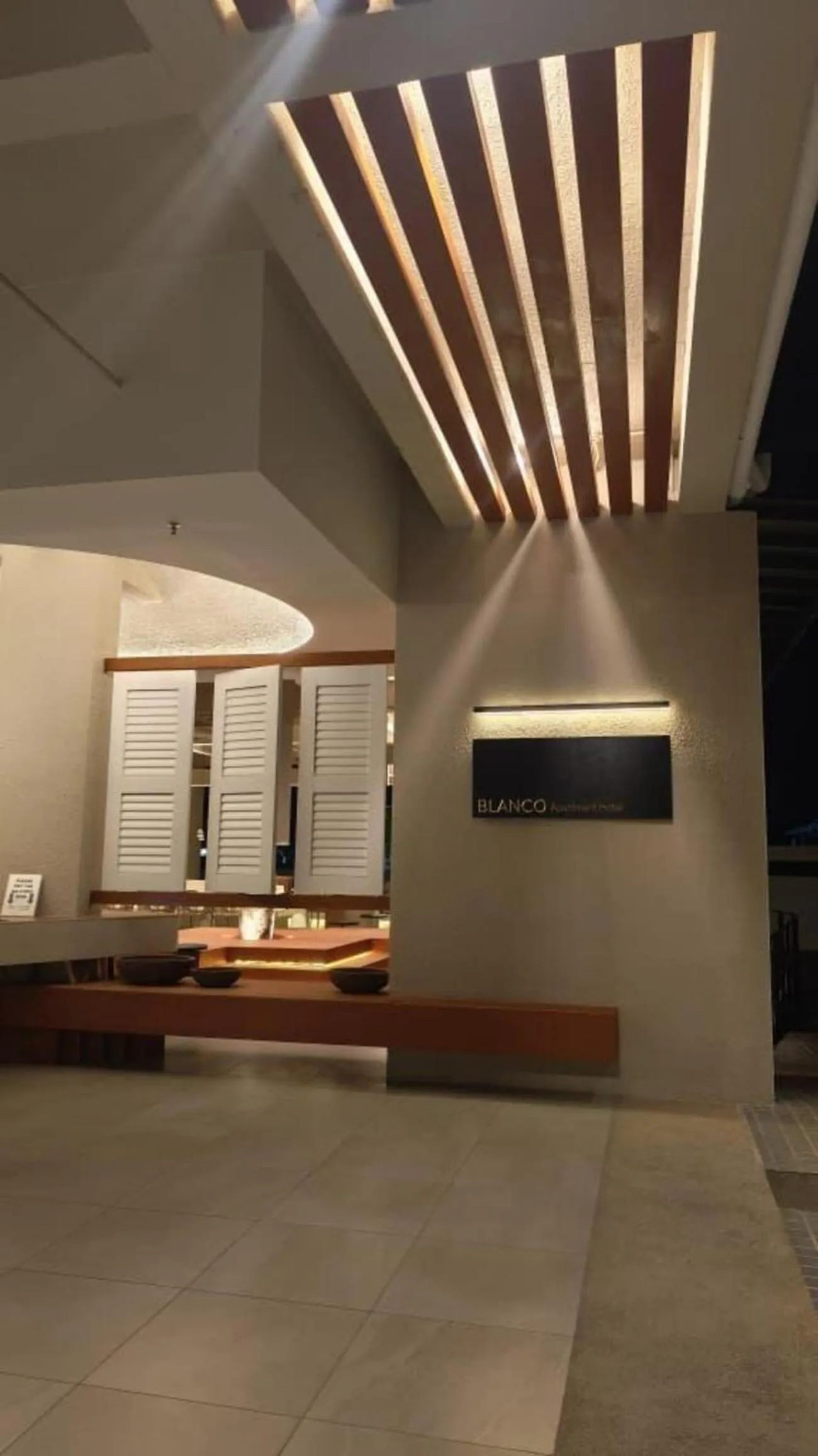 Facade/entrance in Blanco Apartment Hotel