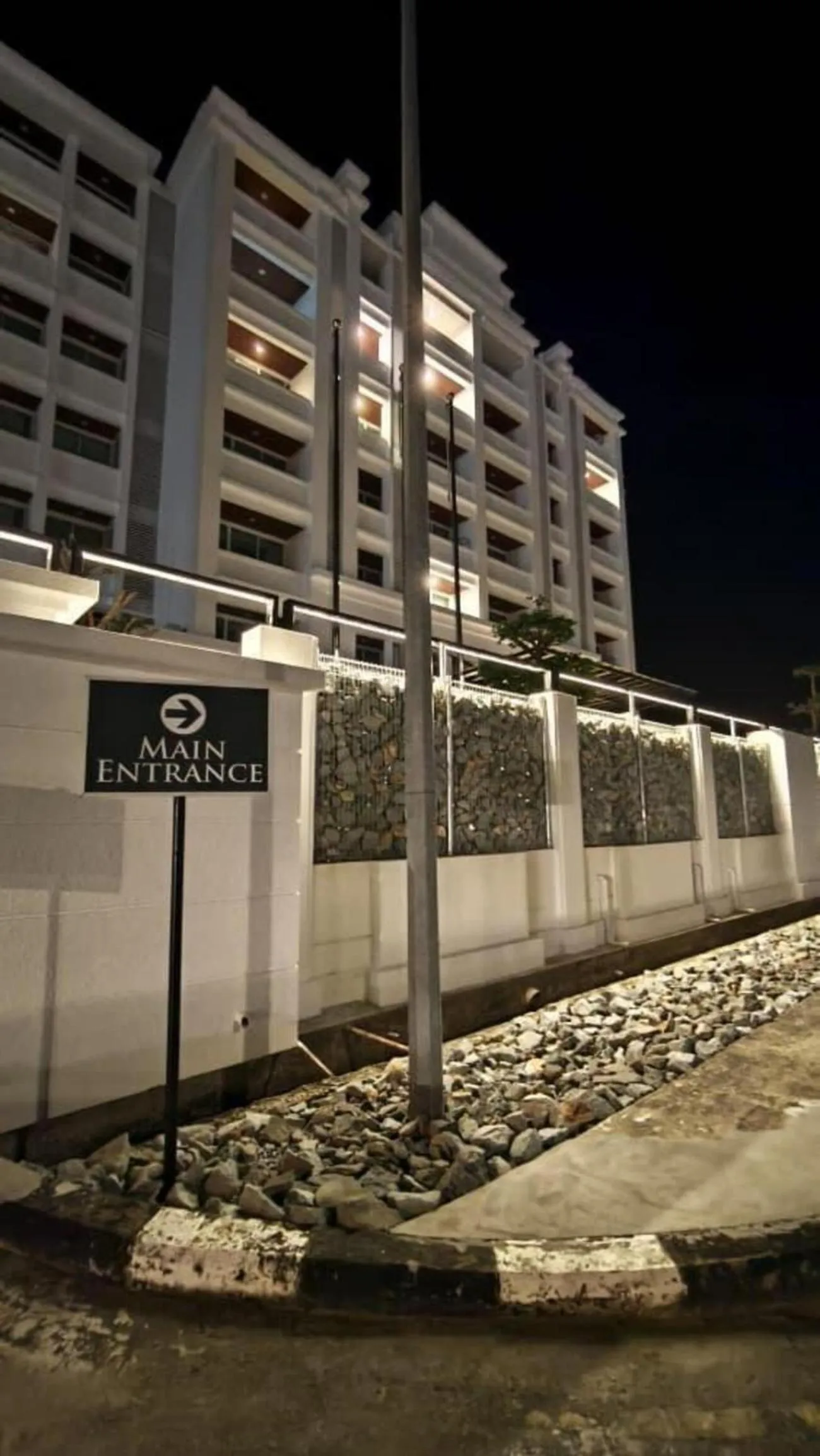 Facade/entrance in Blanco Apartment Hotel
