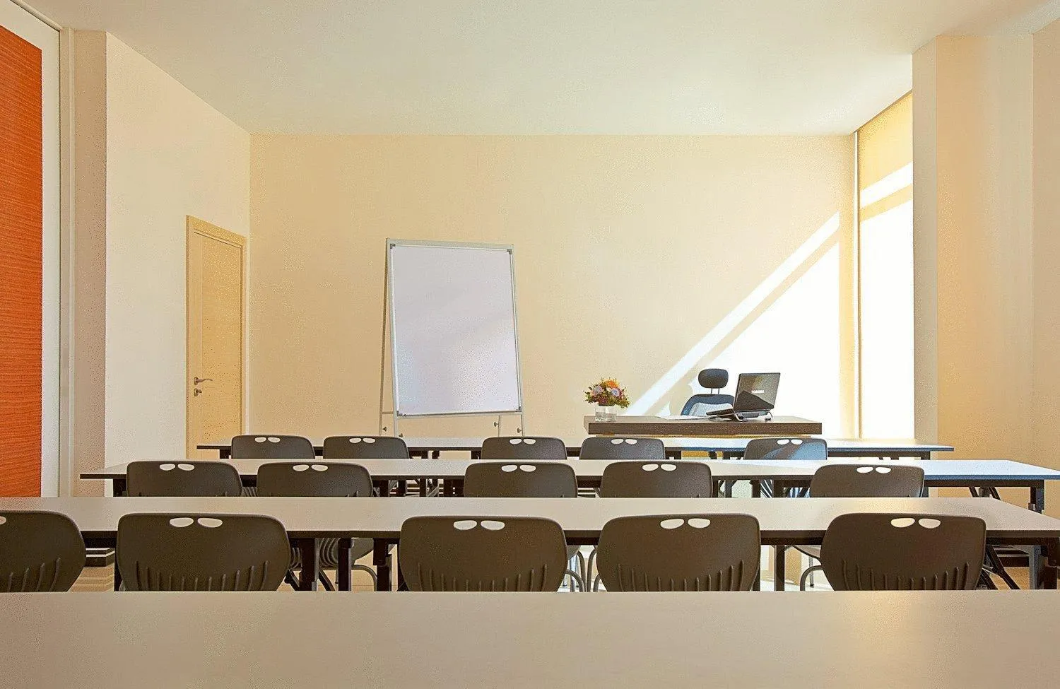 Business facilities in Jinhold Apartment Hotel