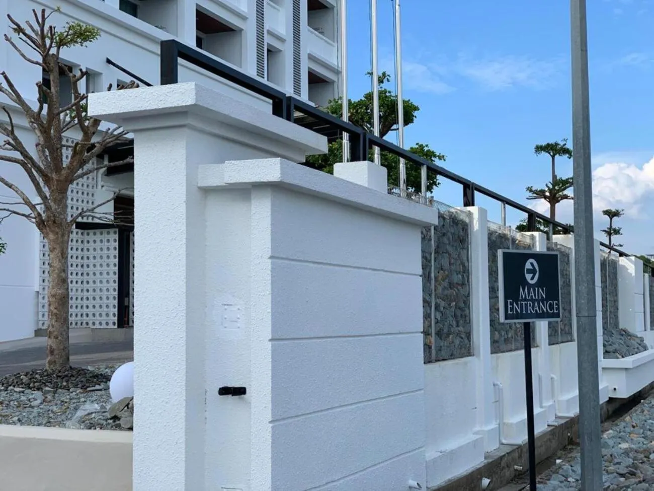 Facade/entrance in Blanco Apartment Hotel