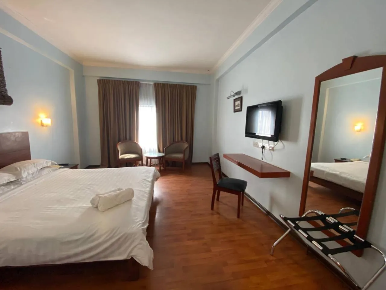 Bedroom, Bed in Hotel Maluri