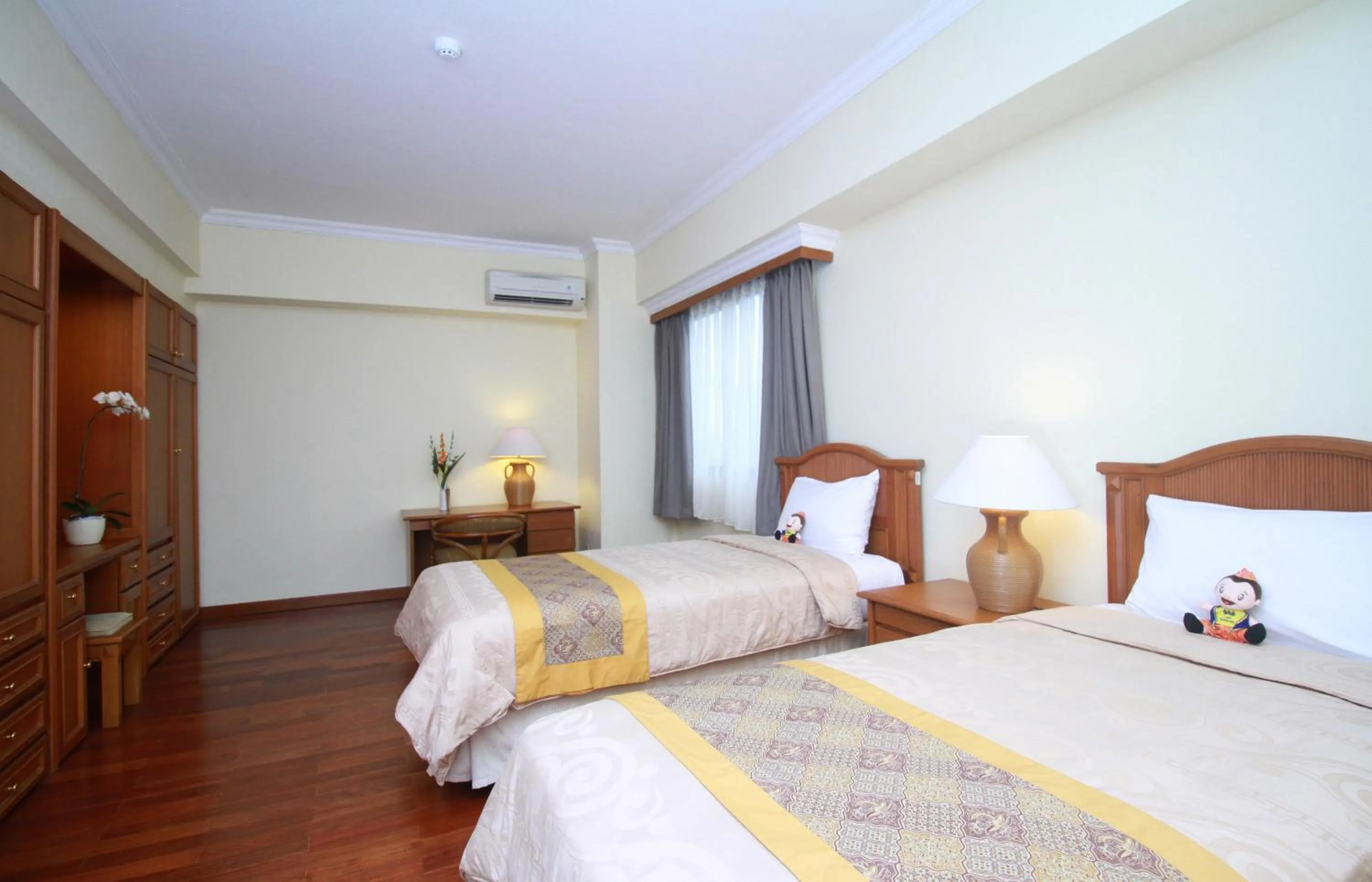 Bedroom, Bed in The Sultan Hotel & Residence Jakarta