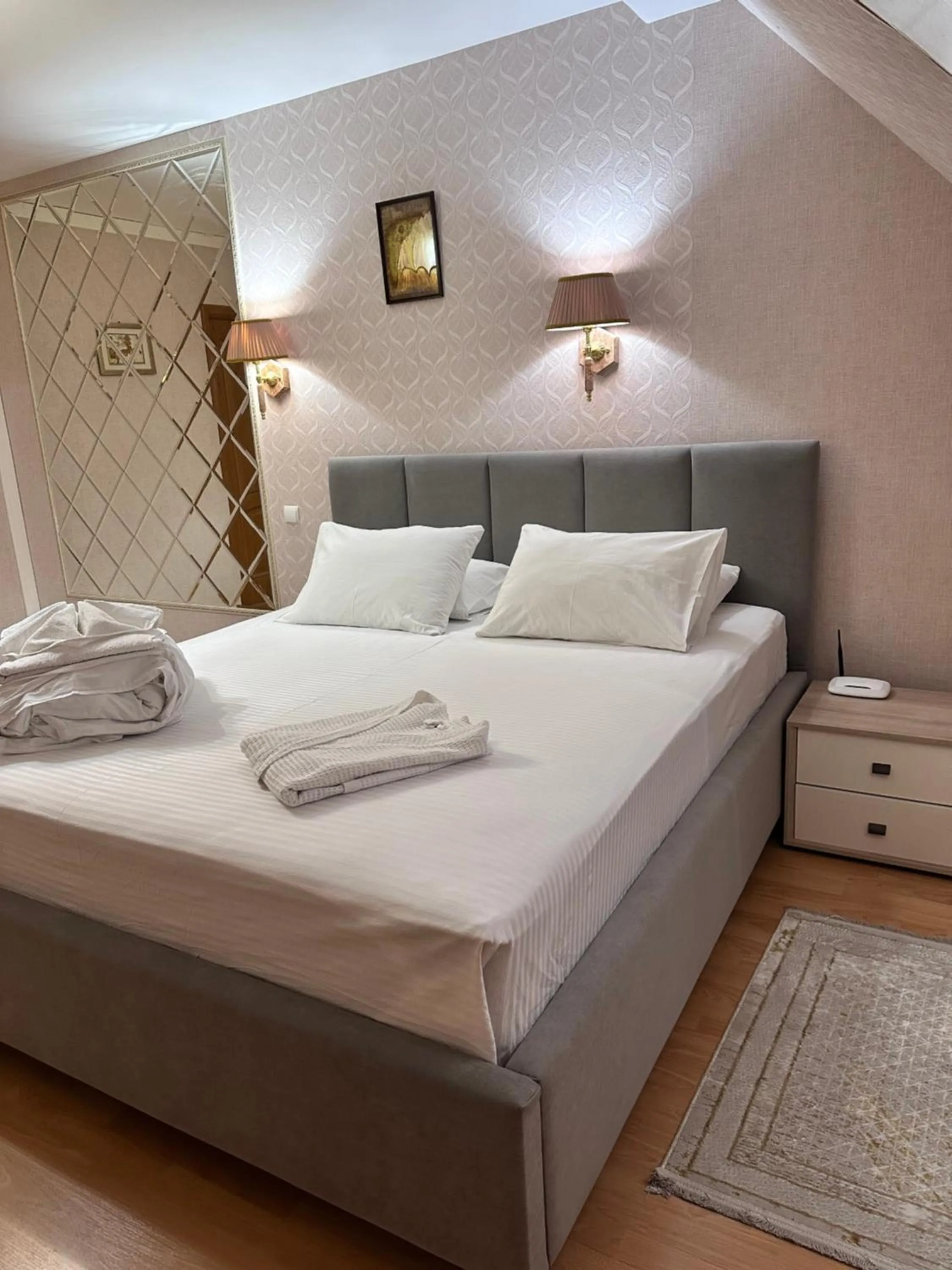 Bed in Victoria Palace