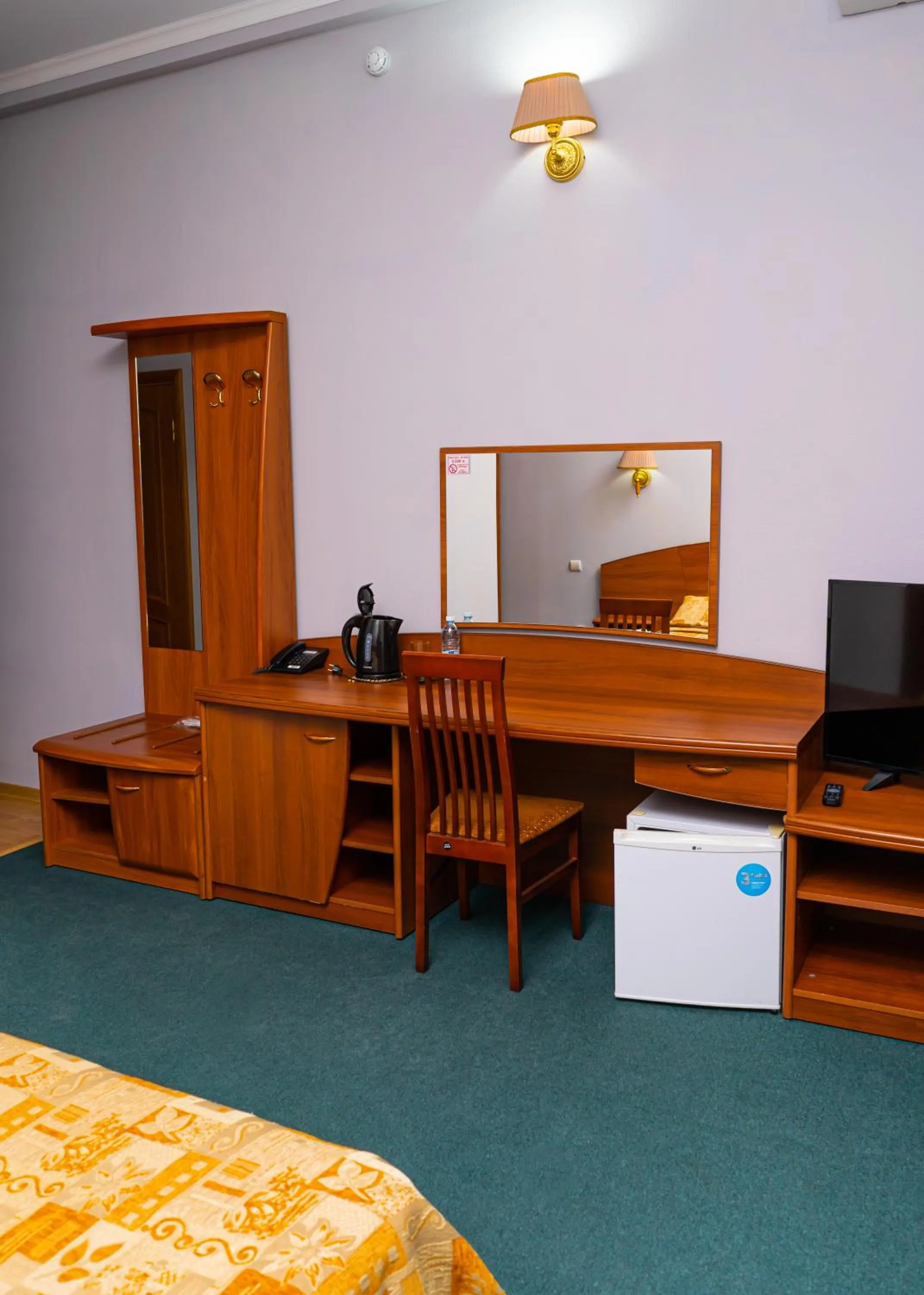 Bed in Victoria Palace