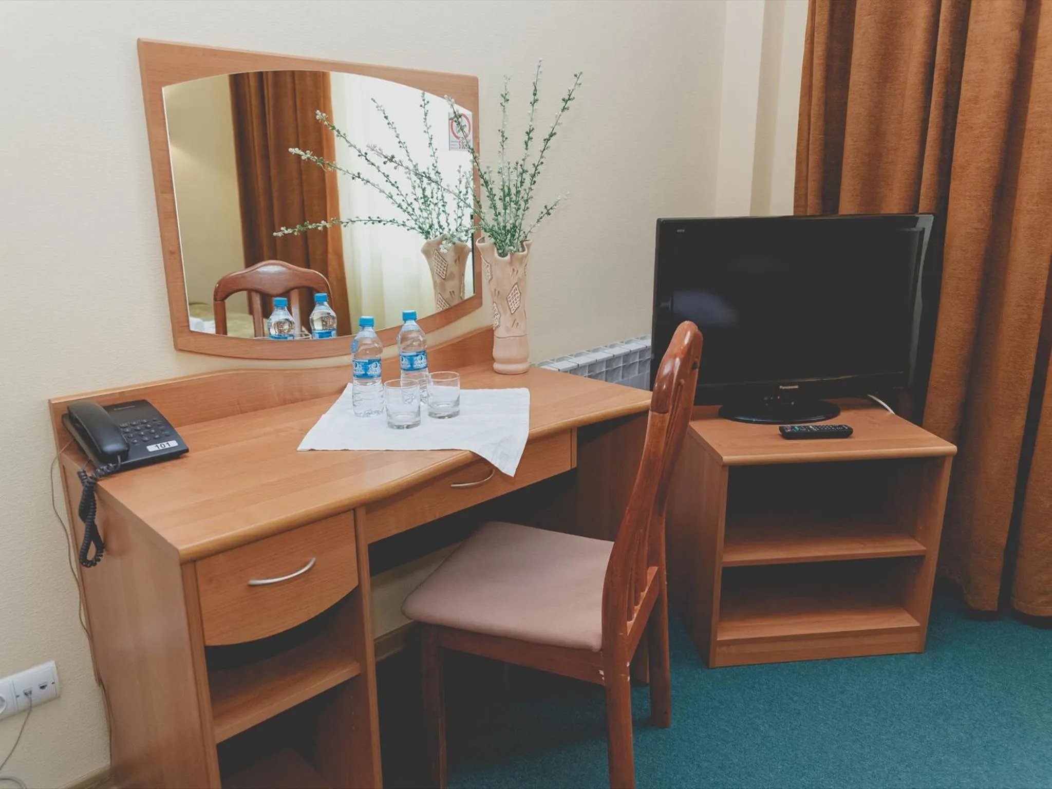 Photo of the whole room in Victoria Palace