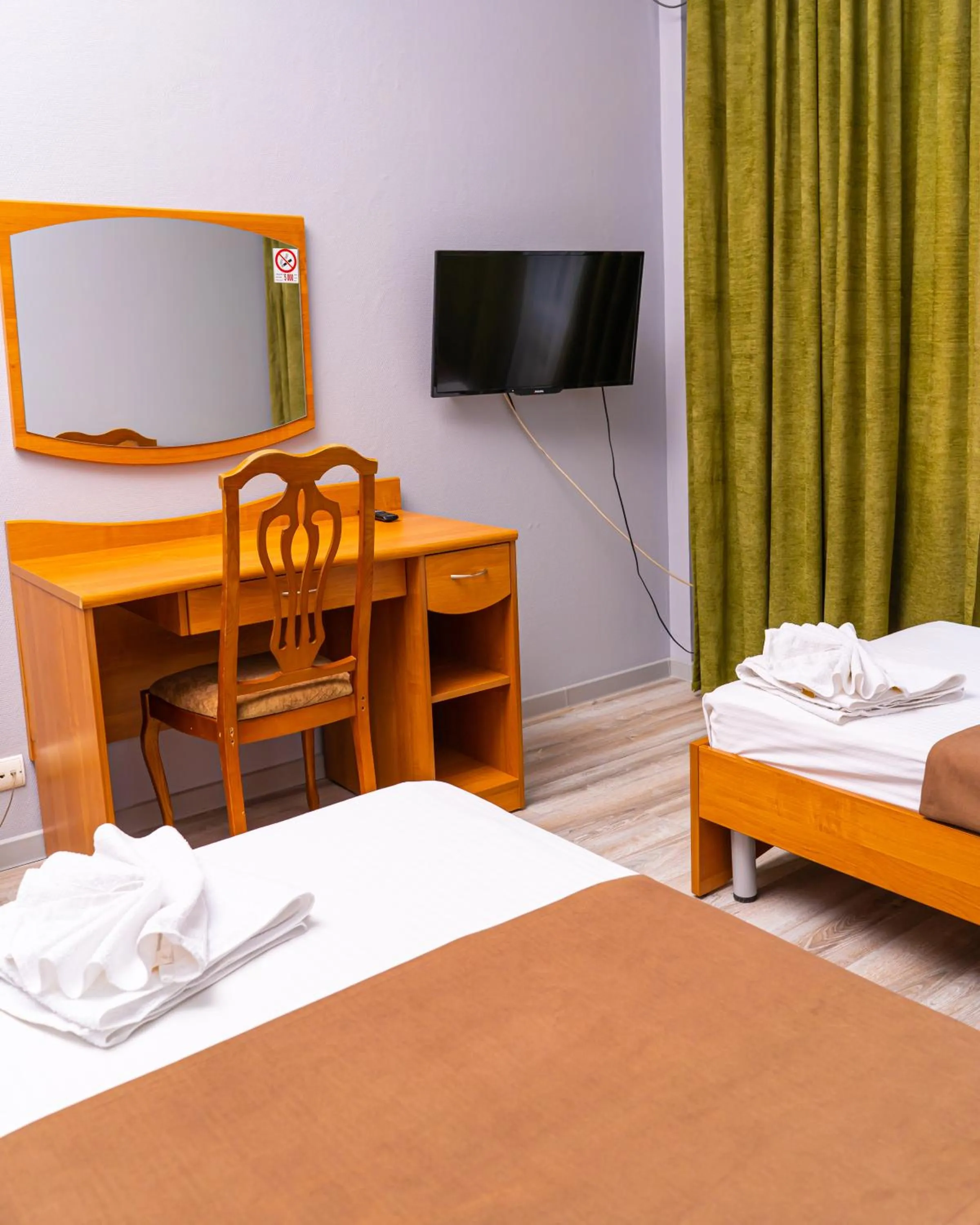 Bed in Victoria Palace