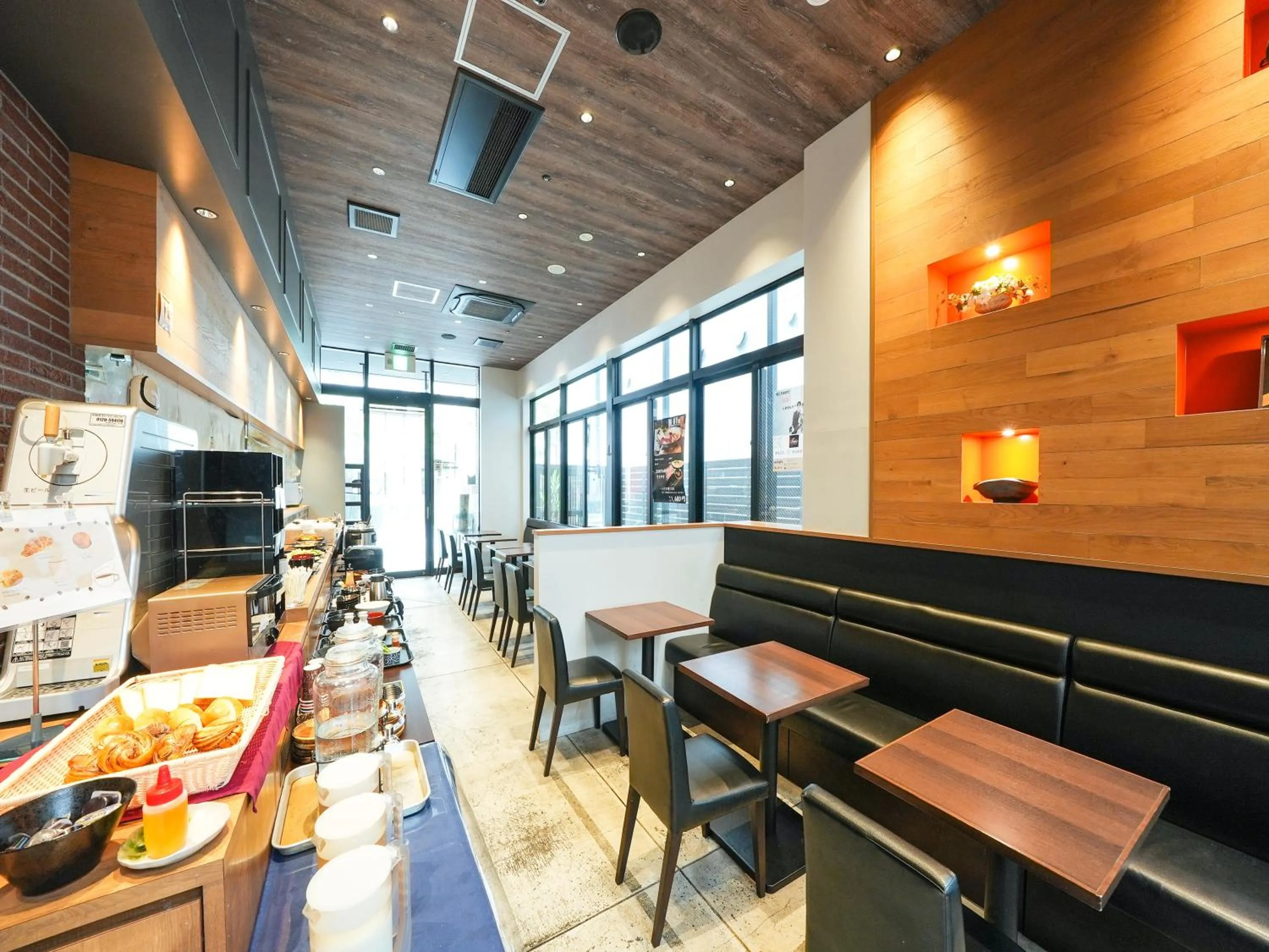 Restaurant/places to eat in APA Hotel Higashi Umeda Minami Morimachi Ekimae