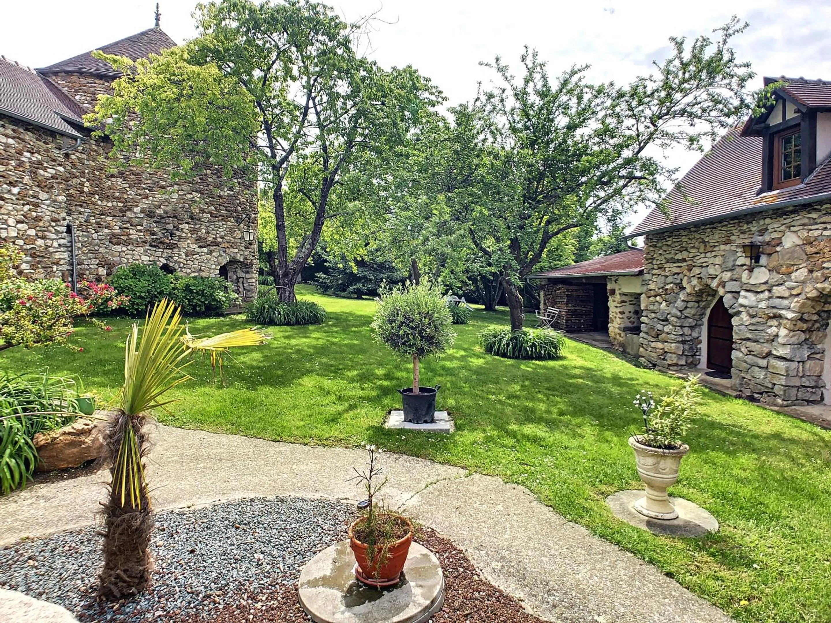 Garden in Trois logements indépendant au Grande Vigne