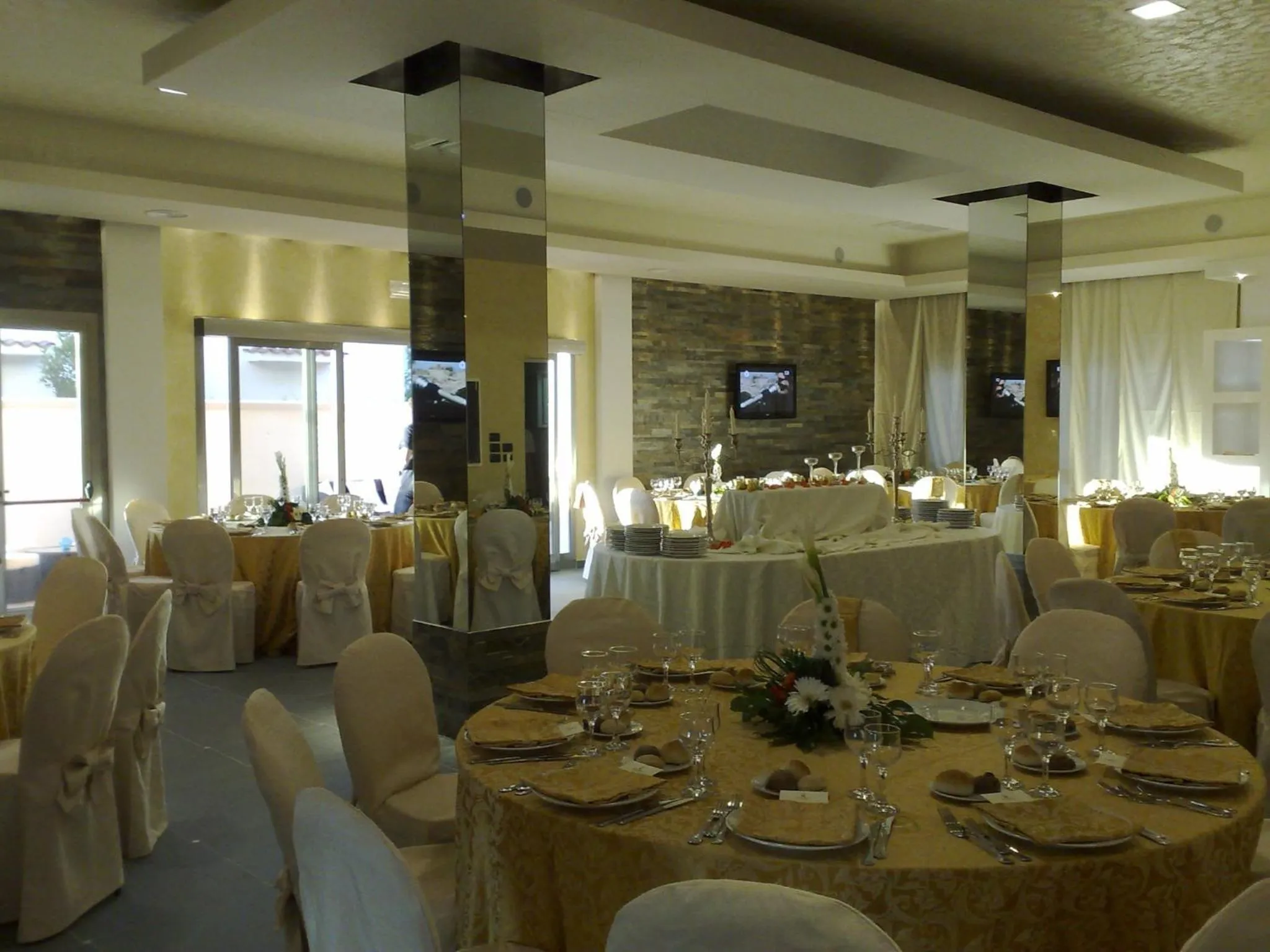 Restaurant/places to eat in Hotel Risberg