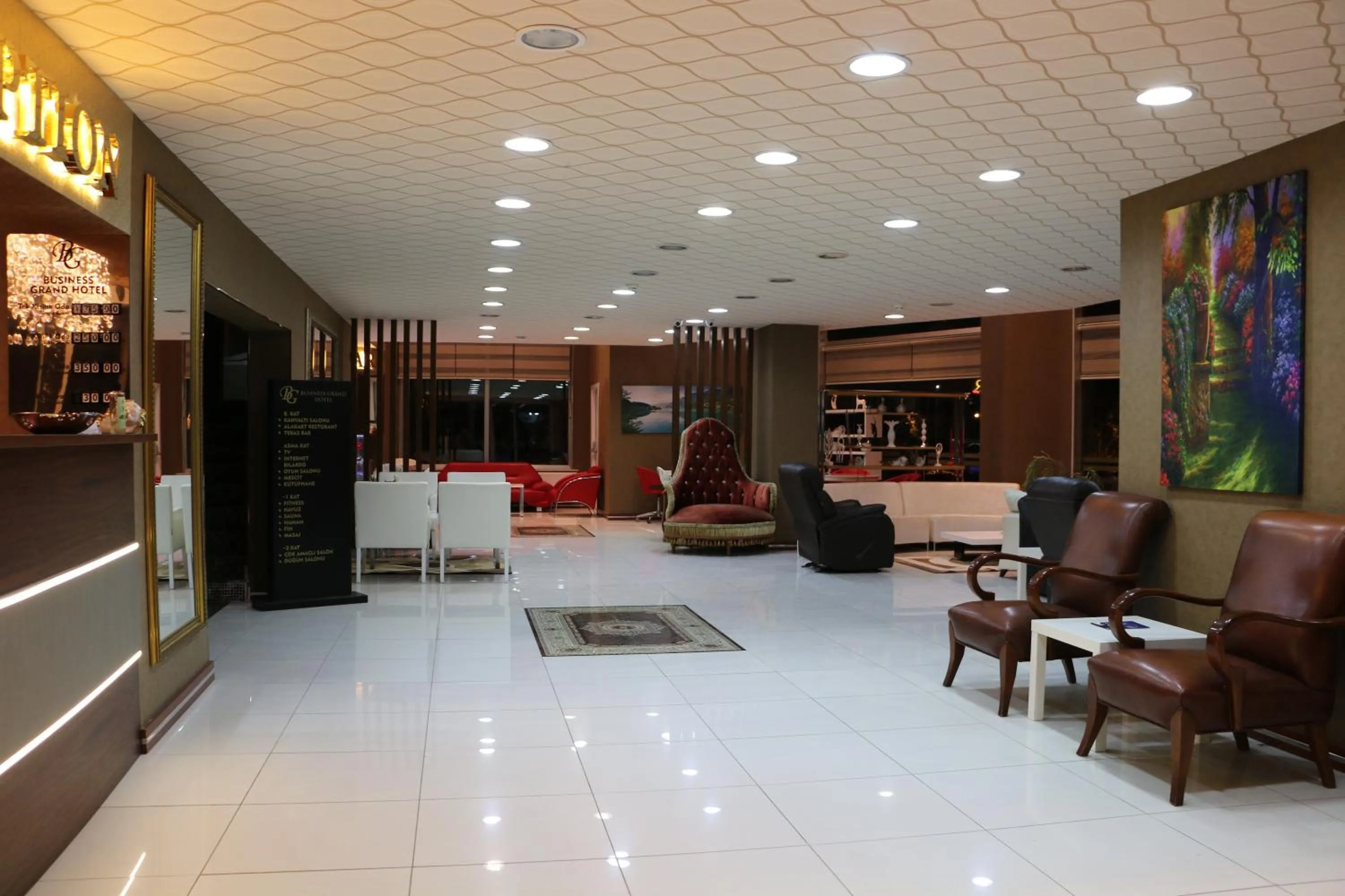 Lobby or reception in Business Grand Hotel