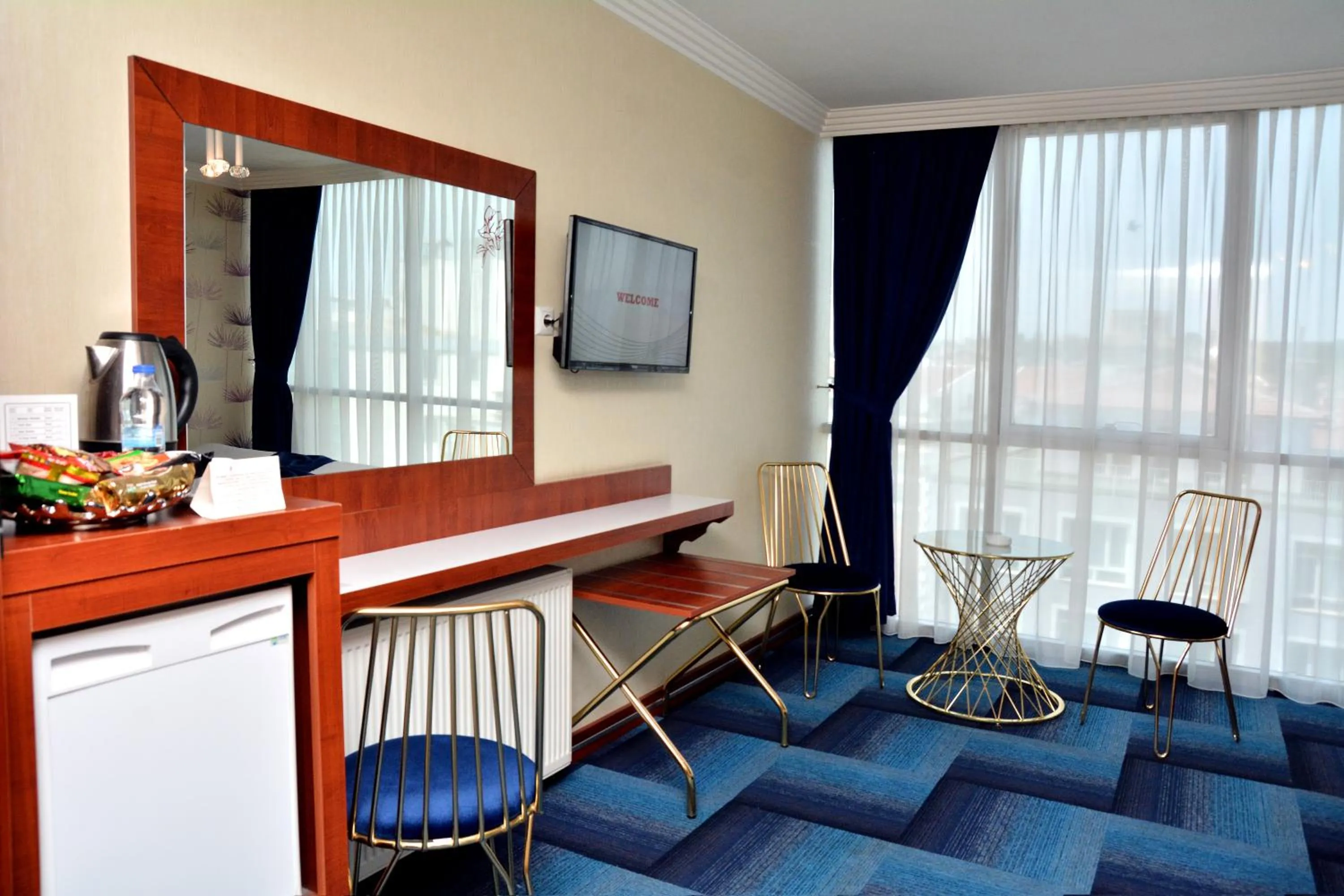 Photo of the whole room in Business Grand Hotel